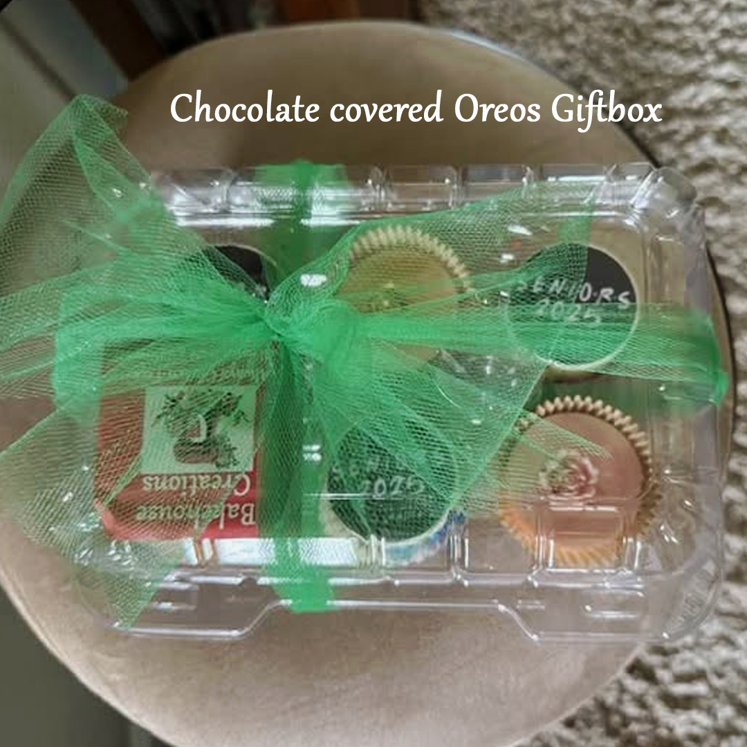 Chocolate covered Oreos (half dozen)