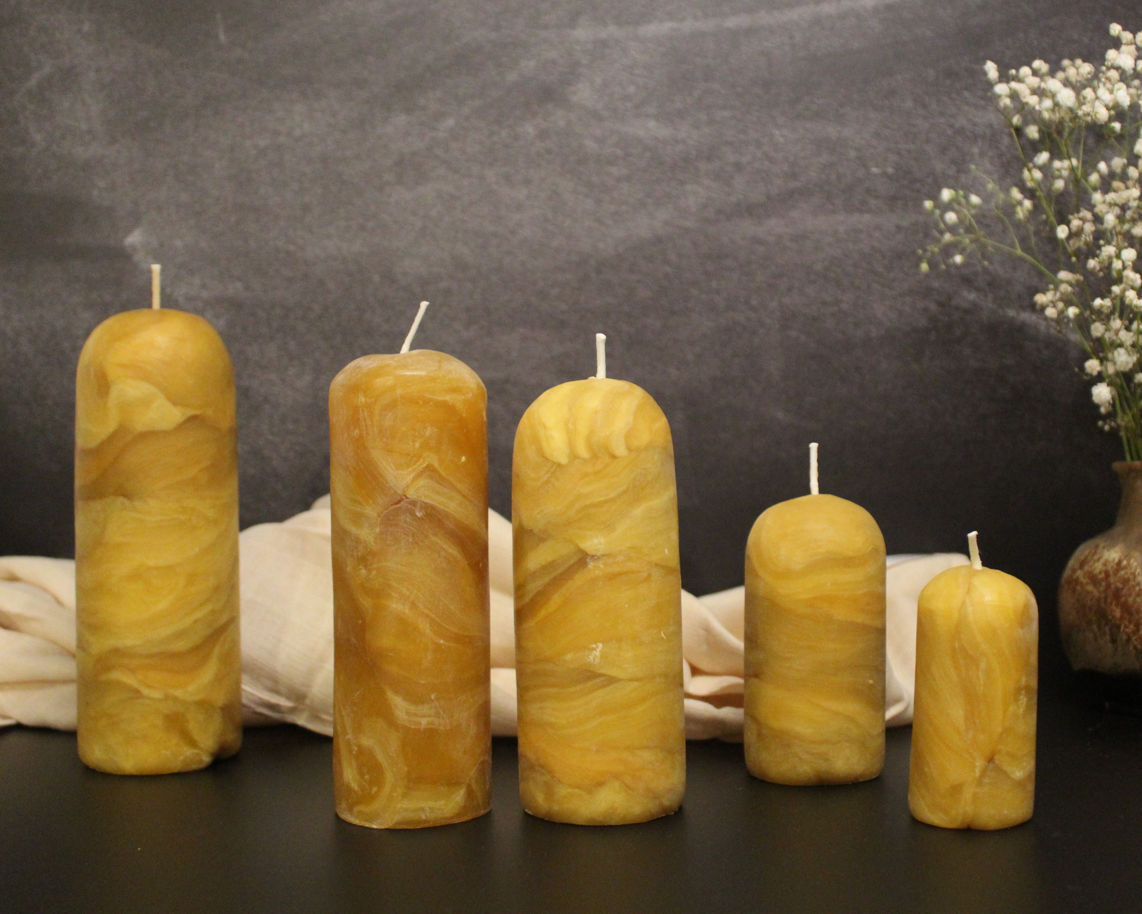 Marmorierte Bienenwachskerzen -Handgeknetet- Verschiedene Größen