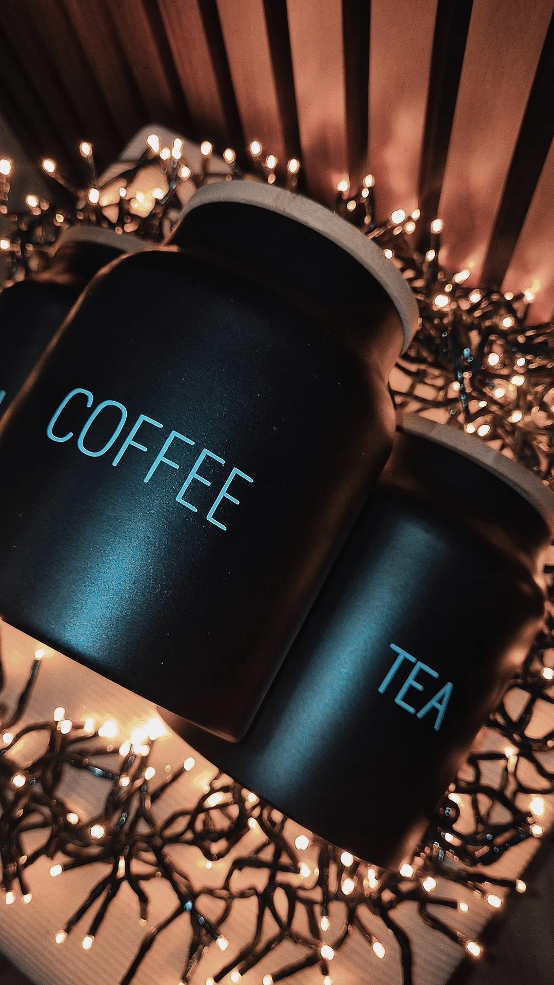 Kavos,arbatos ir cukraus indeliai 3vnt.