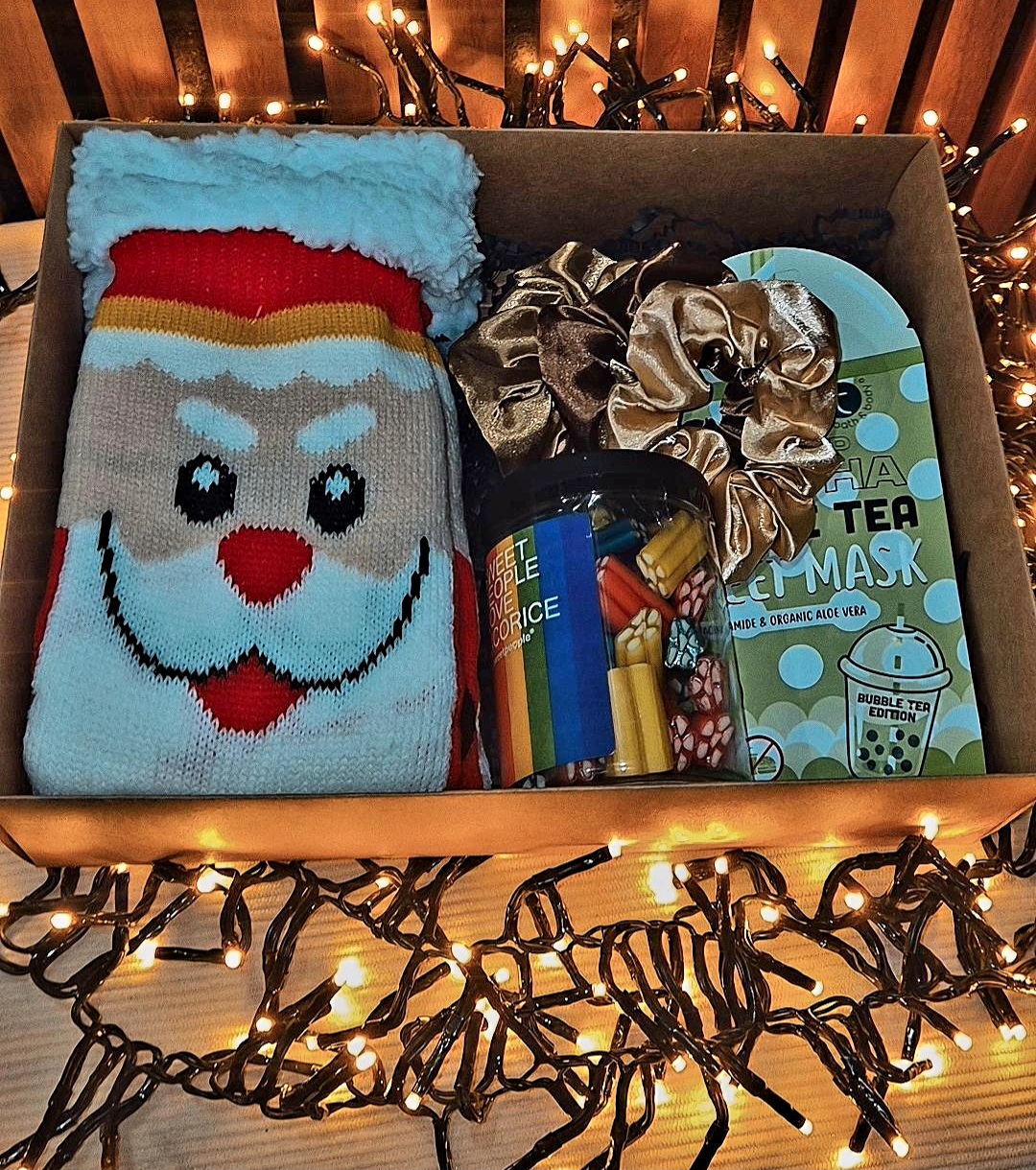 Kalėdinė dovanų dėžutė