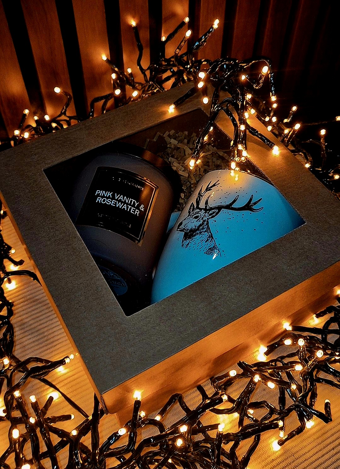 Dovanų rinkinys su žvake ir puodeliu