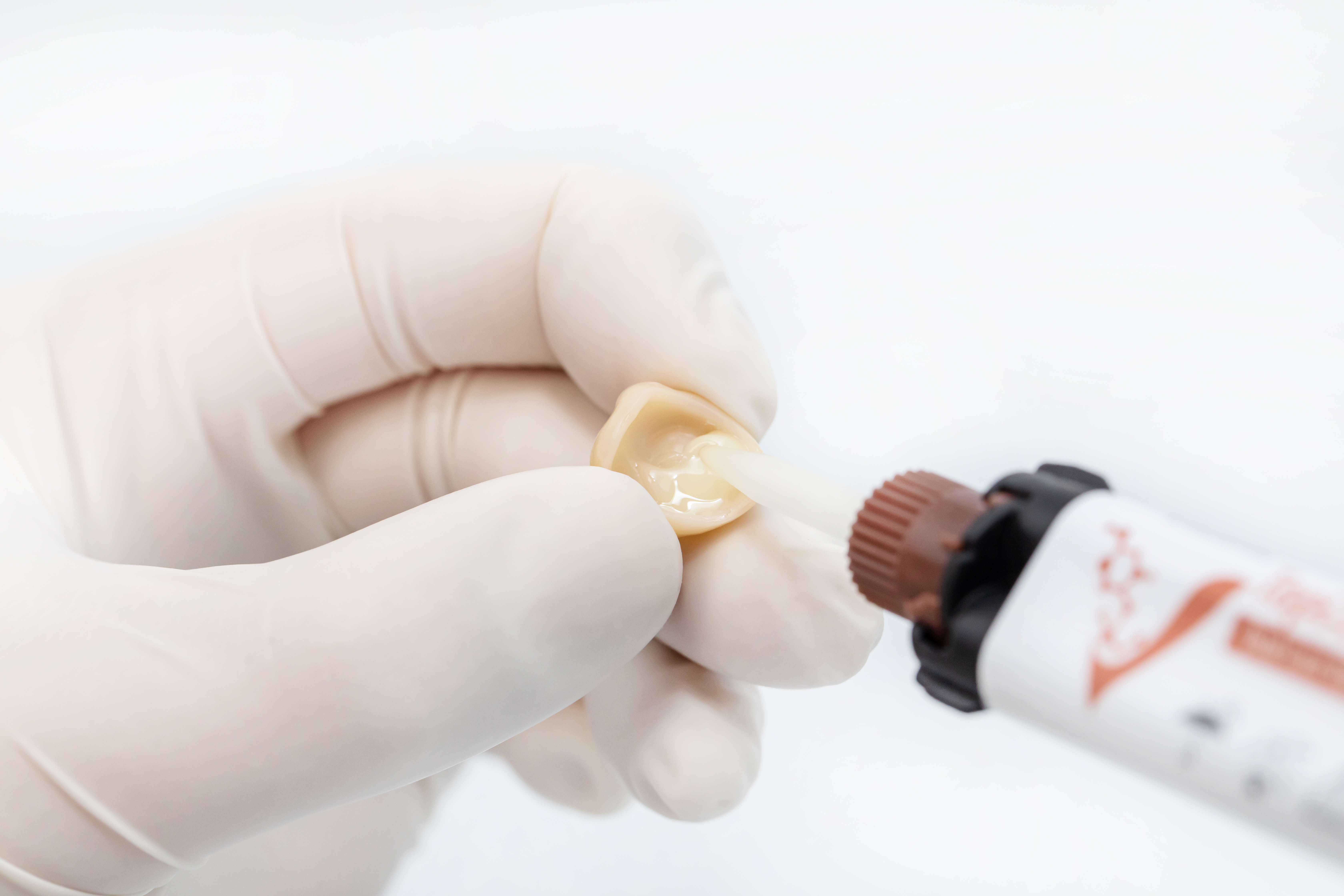 New Dual Cure Resin Cement