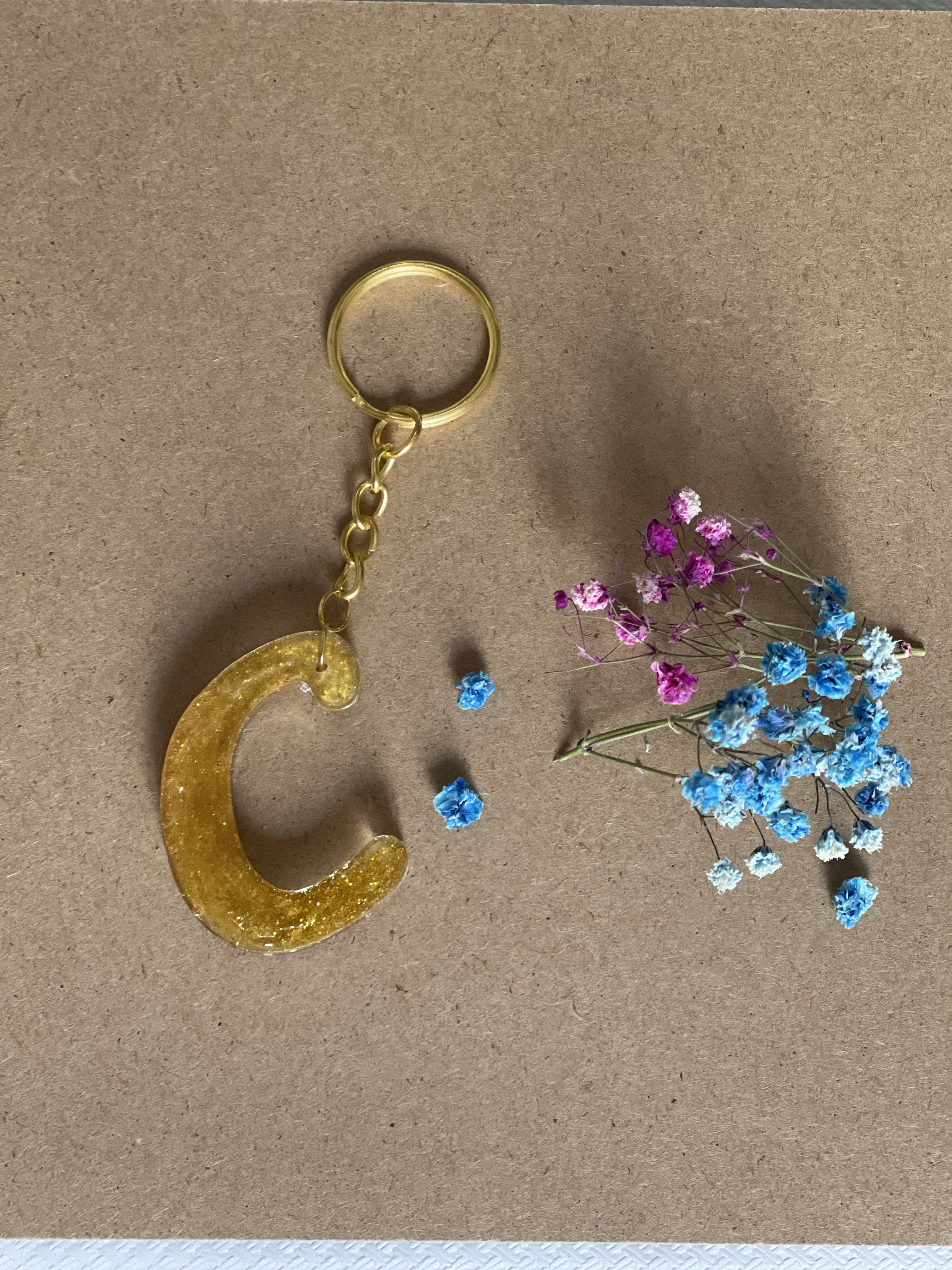 Taller de Joyas con Resina con Desayuno