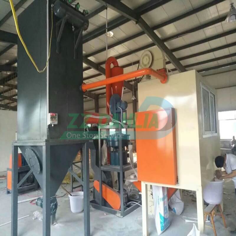 Waste circuit board recycling equipment