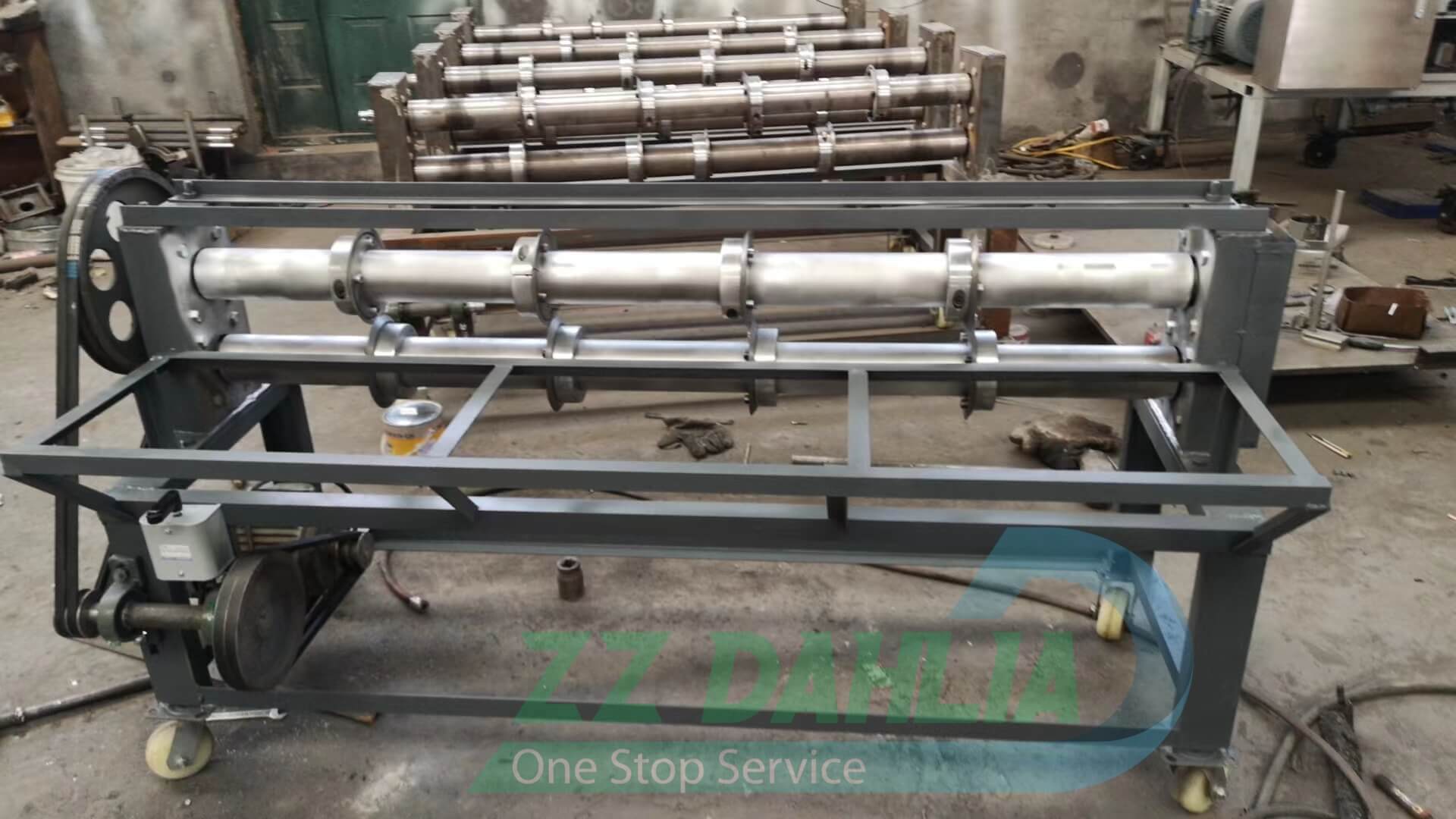 Aluminum-composite panel slitting machine