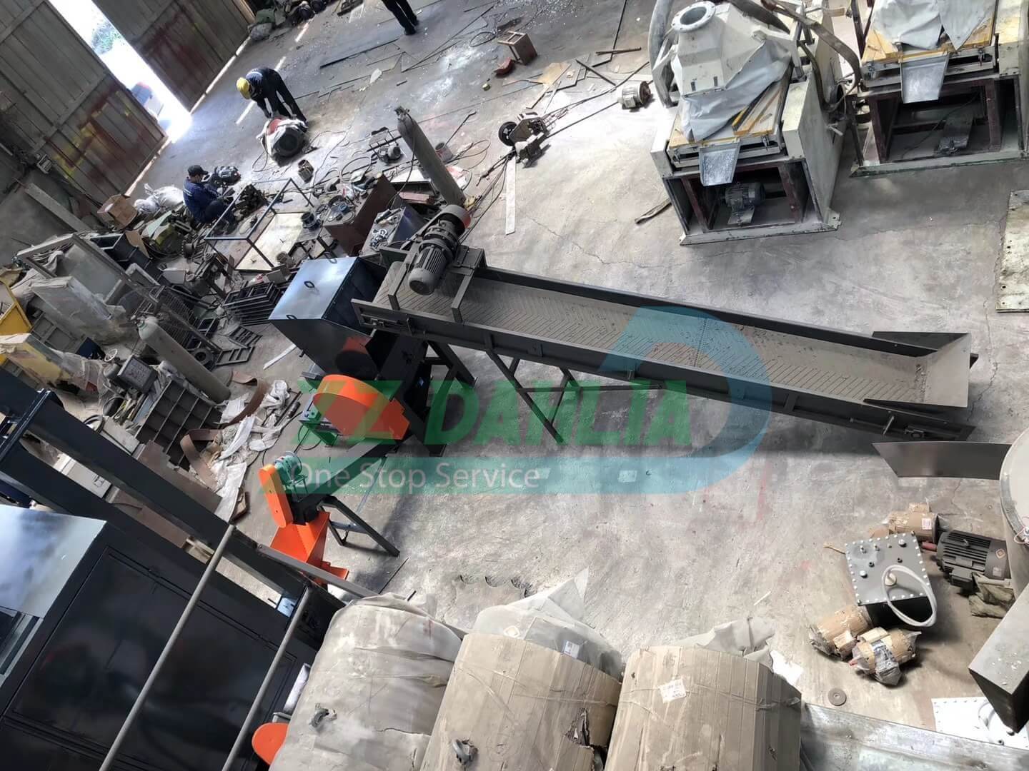 Rubber separator machine