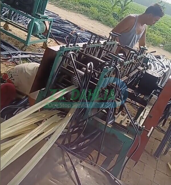 Submarine cable cold stripping machine