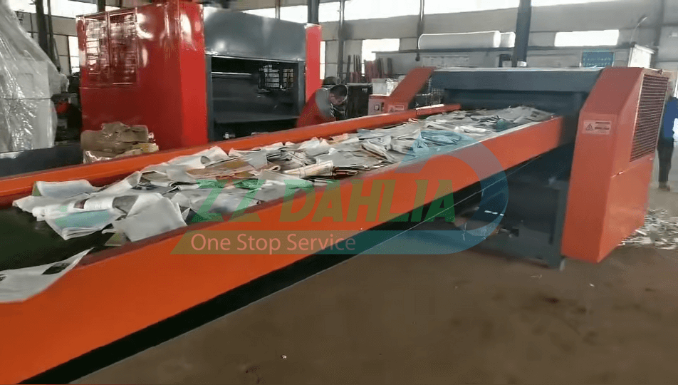 Strip shape industrial waste paper cutting machine