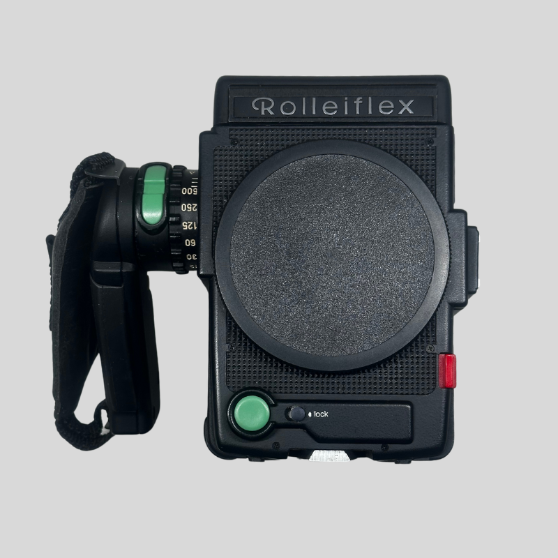 Rolleiflex 6008 Professional Medium Format Camera – The Benchmark for Analog Excellence with magazine 6x6/120, front cover amd action grip