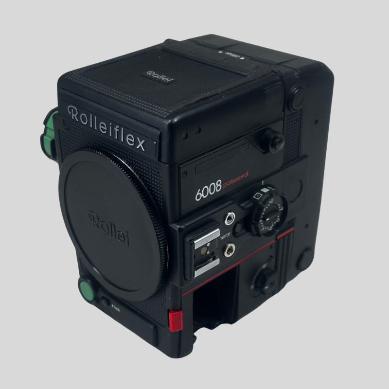 Rolleiflex 6008 Professional Medium Format Camera – The Benchmark for Analog Excellence with magazine 6x6/120, front cover amd action grip