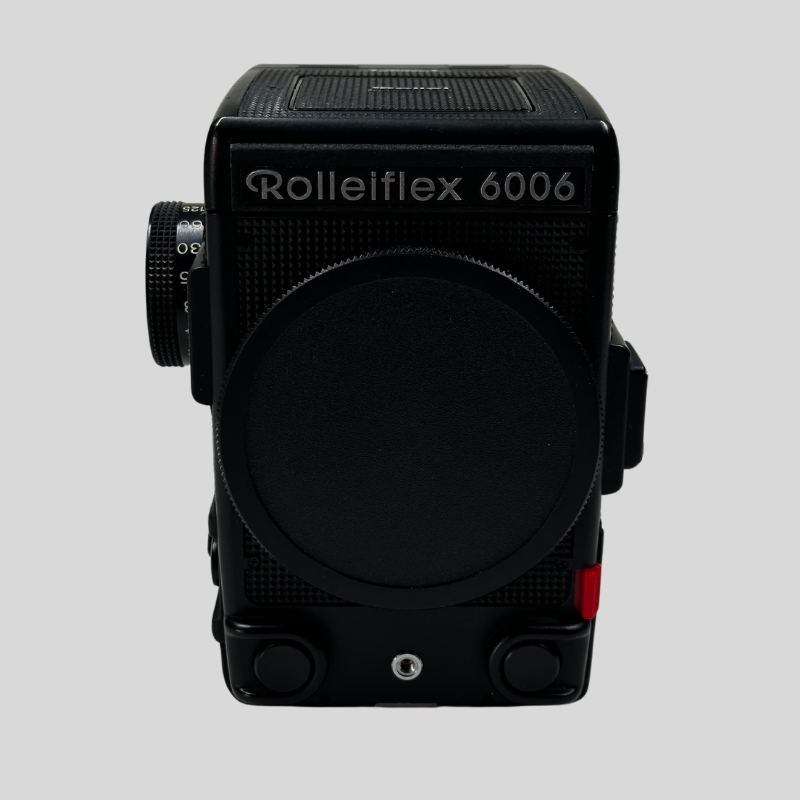 Rolleiflex 6006 Medium Format Camera – A Classic for Creative Professionals with magazine 6x6/120, front cover, waist level finder