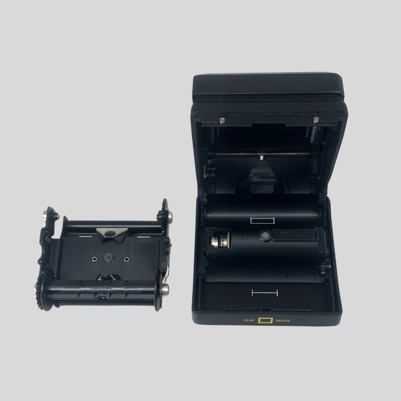 Rolleiflex Film Magazine 4,5 x 6 for the Rolleilfex 6008 using a special frame, comes with special mask for the viewfinder and instruction manual