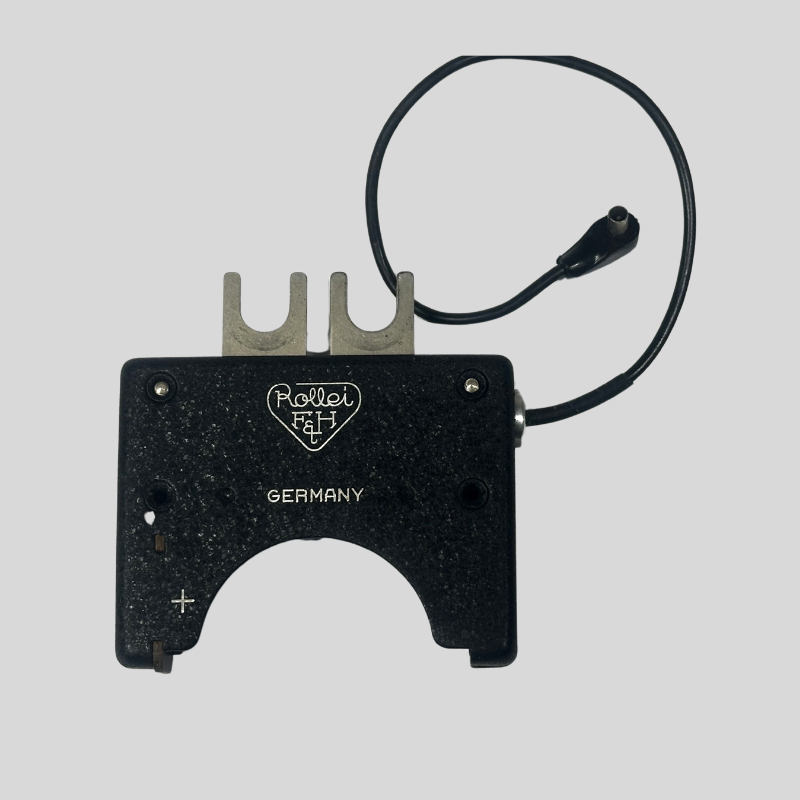 Rolleimarin-III power supply for uw-flash unit using an alkaline 22,5 volt battery