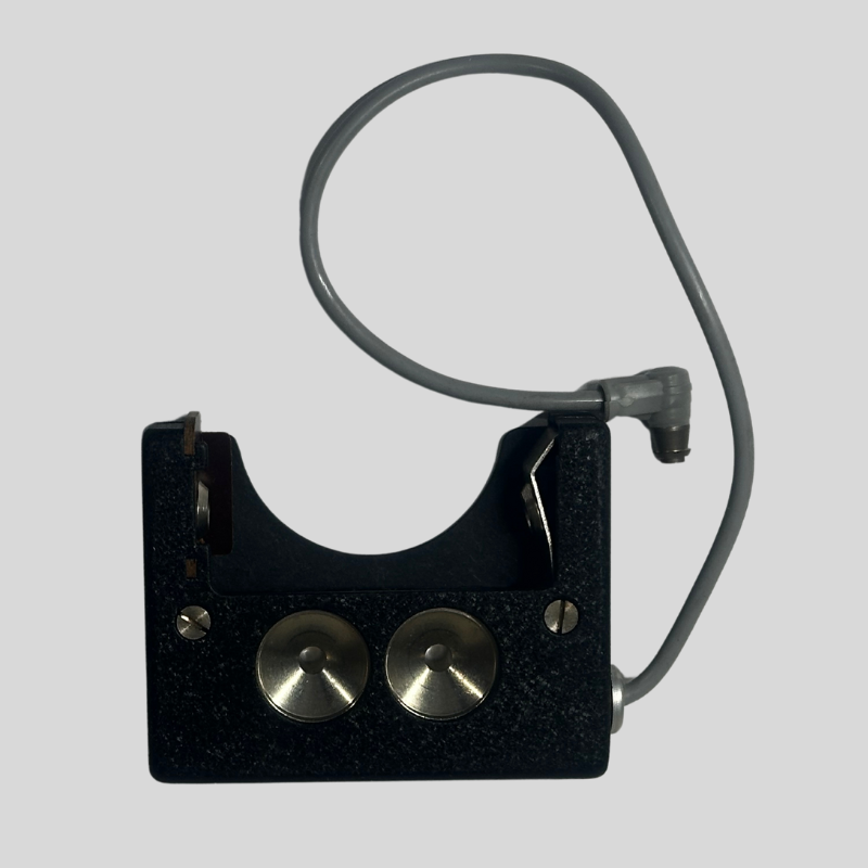 Rolleimarin-IV power supply for uw-flash unit using an alkaline 22,5 volt battery