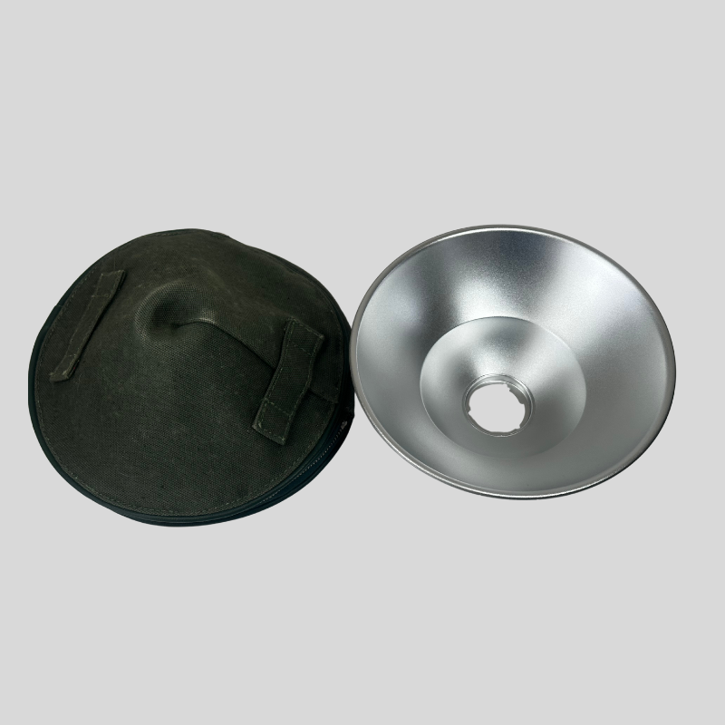 Rolleimarin reflector for uw-flash unit, packaged in a green canvas bag