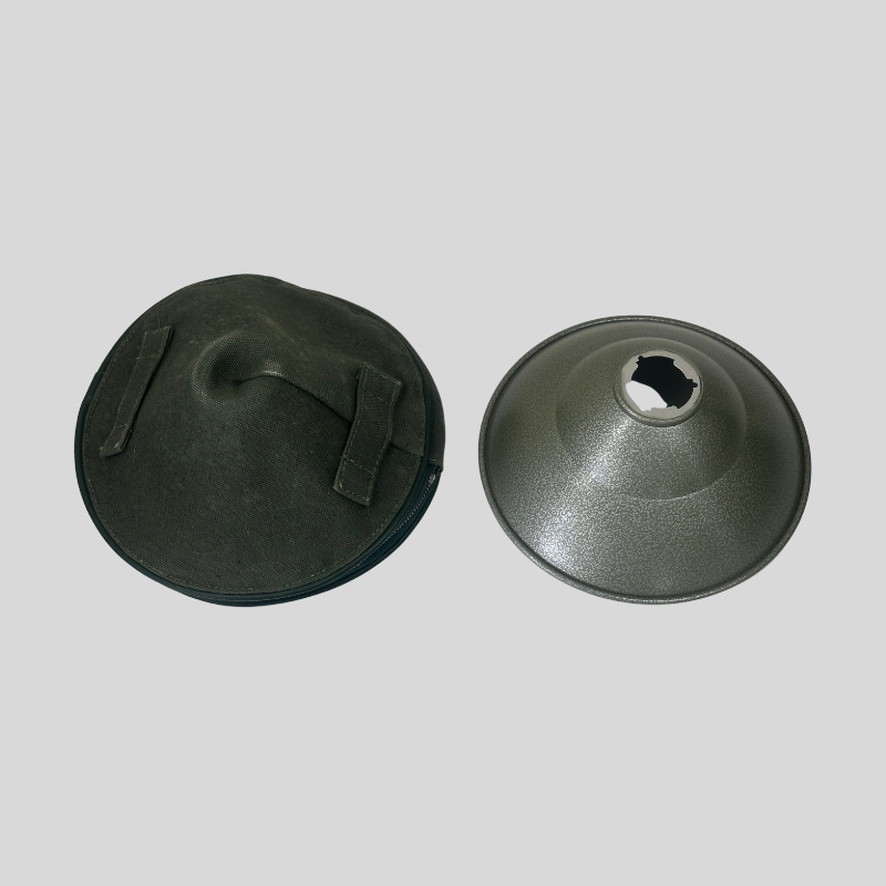 Rolleimarin reflector for uw-flash unit, packaged in a green canvas bag