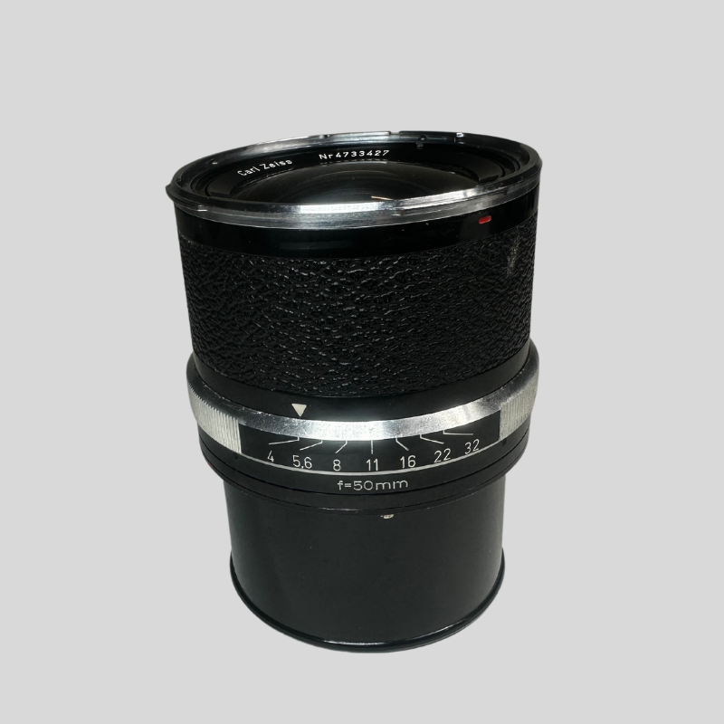 Carl Zeiss lens Distagon 4/50 mm, serial-nr. = 4733427