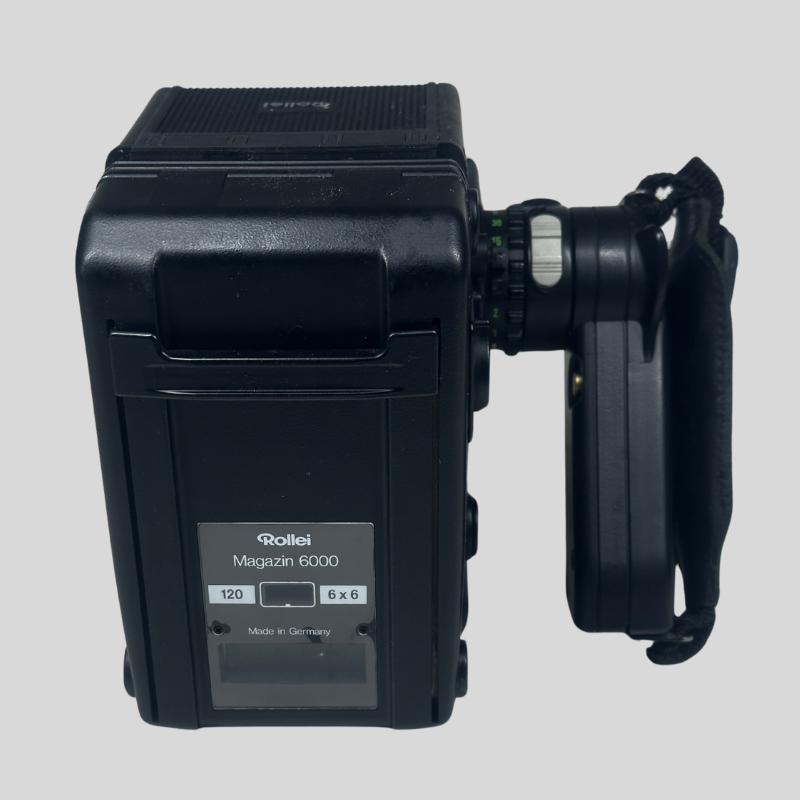 Rolleiflex 6008 Integral-Professional, serial-nr. = 102270075, Film-magazine 6x6/120, hand grip, front cover, Rollei carrying strap