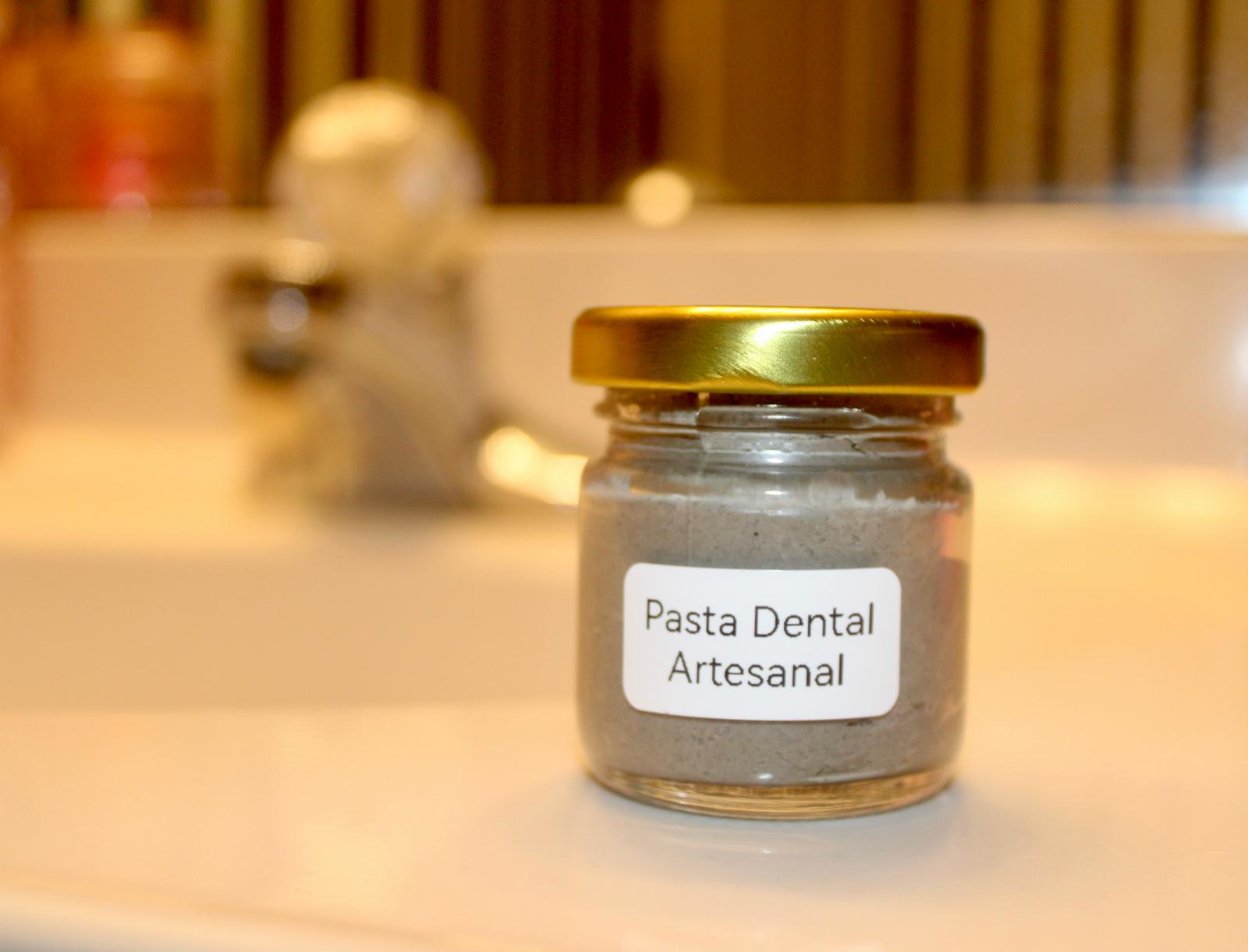 Pasta Dental Artesanal Con Regalo (Cepillo dental de Bambú)
