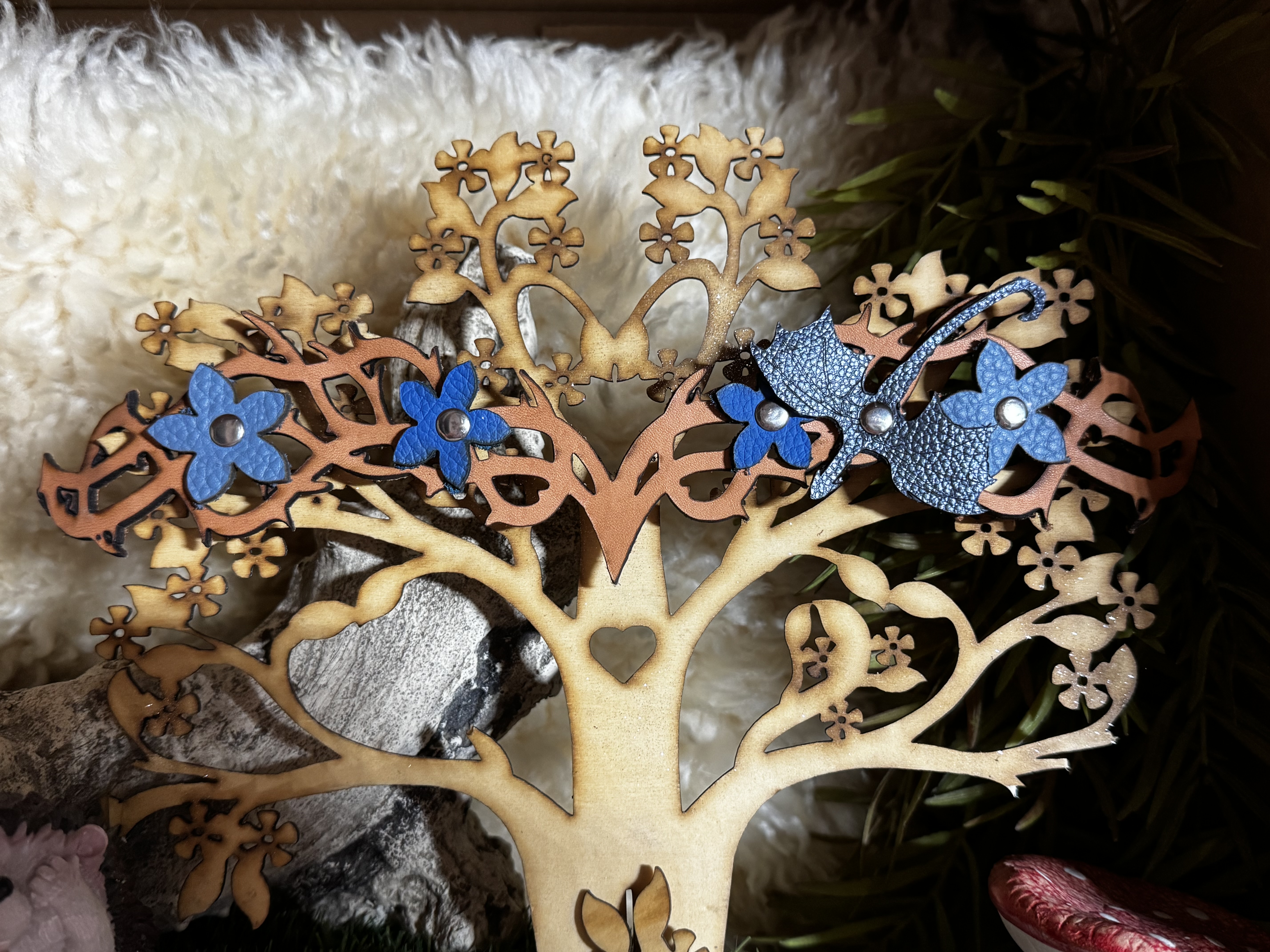 Couronne ou diadème en cuir couleur naturel