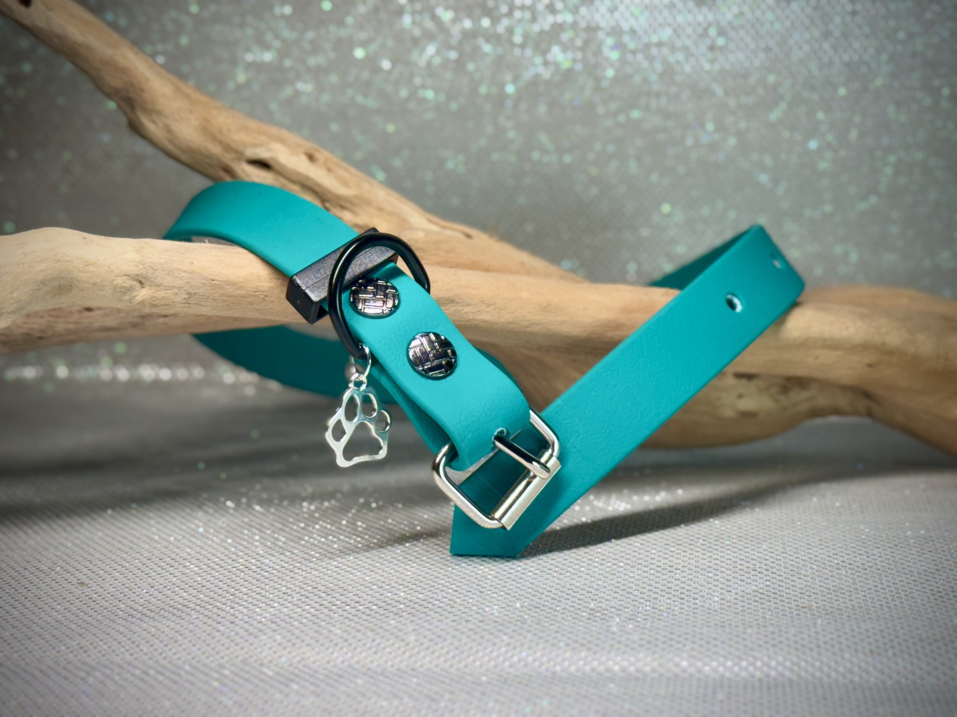 Collier vert gravure champignon