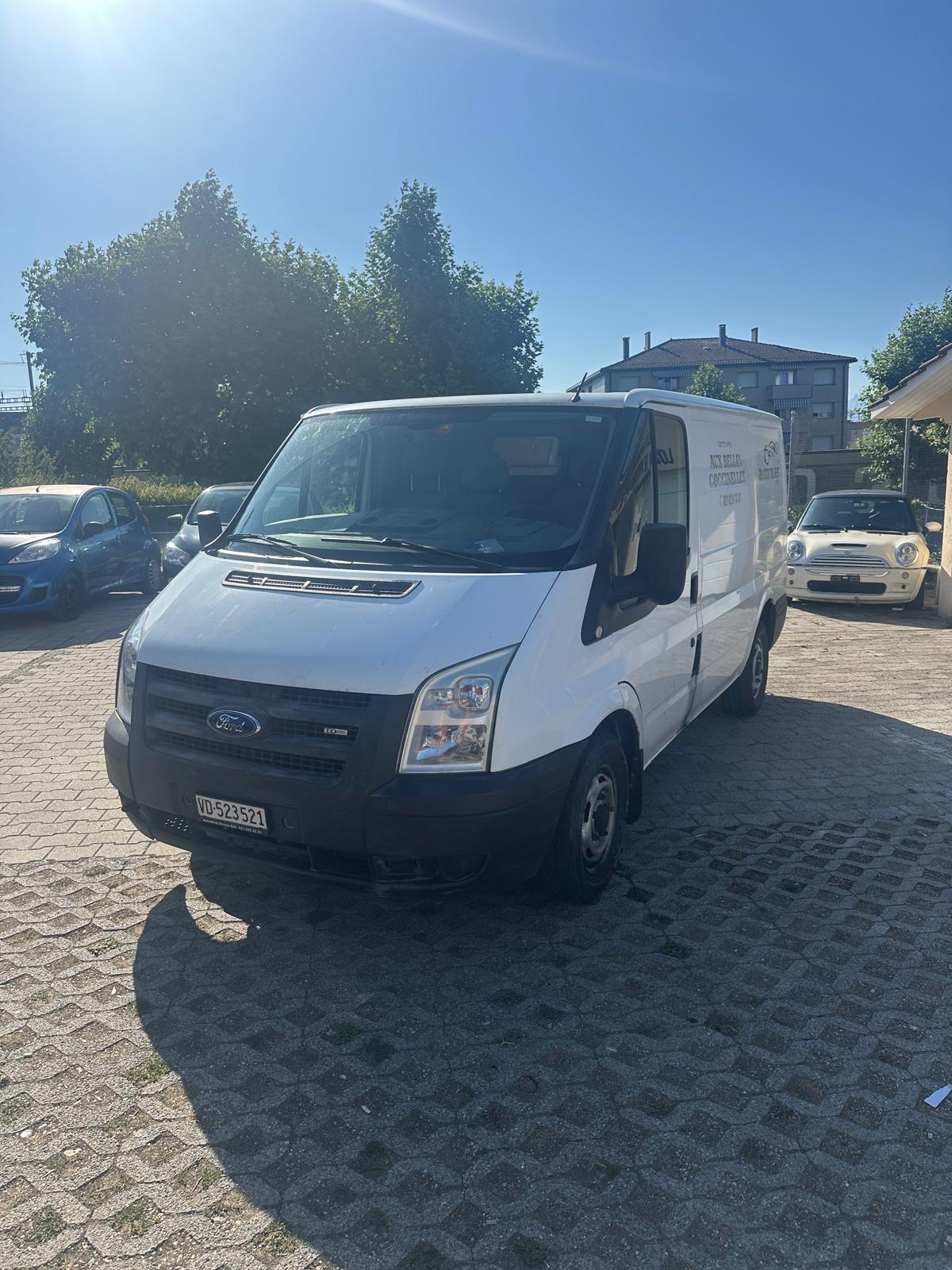 Utilitaire Ford Transite