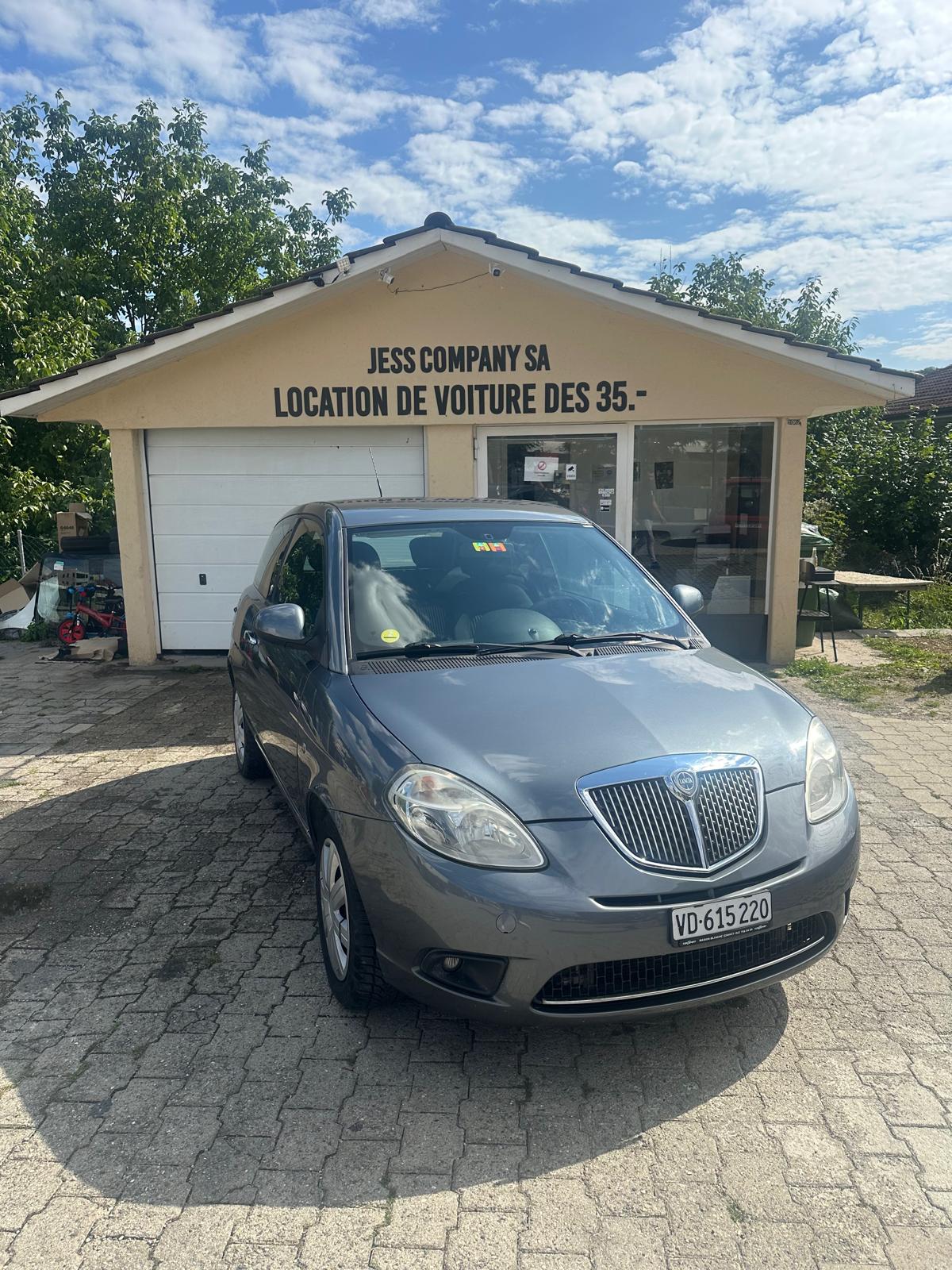 Lancia Ypsilon 1.4 8V