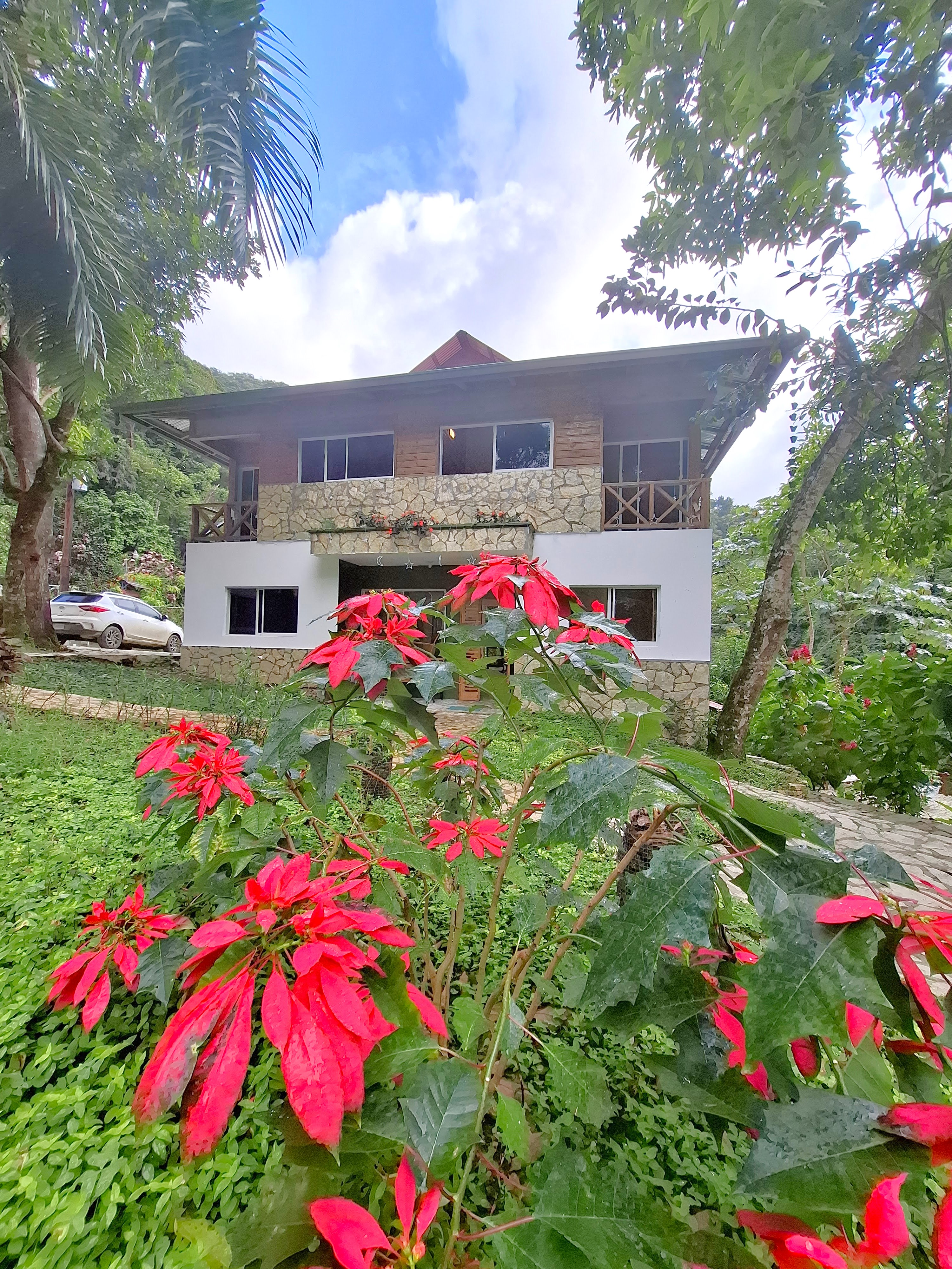 (12 pers) - 🌿✨ Majestuosa Casa Verde en Villa Clara:  Tu Refugio Entre las Montañas 🌱