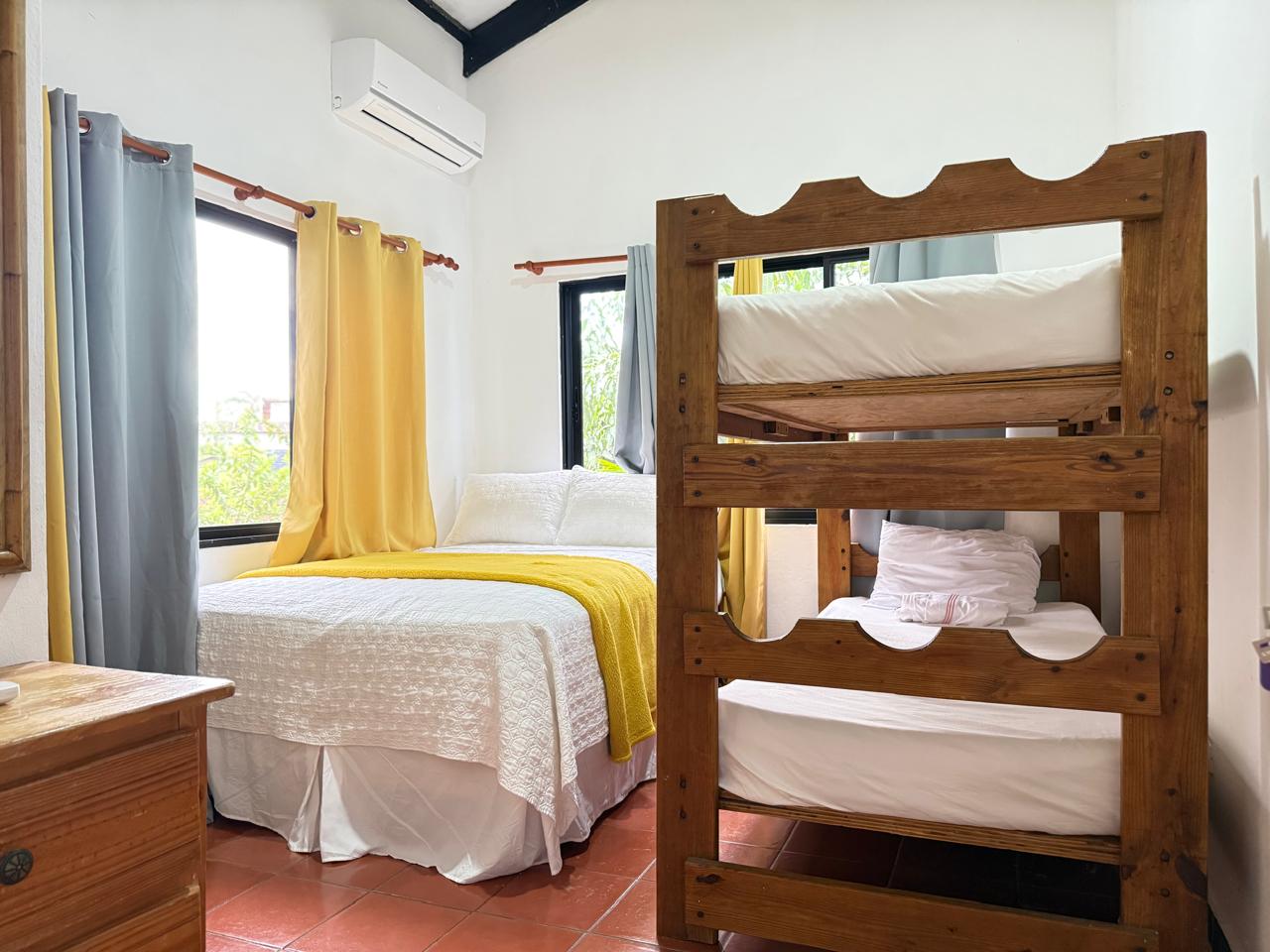 (12 pers) - Villa BK - Casa Familiar en Juan Dolio con Playa Privada, BBQ