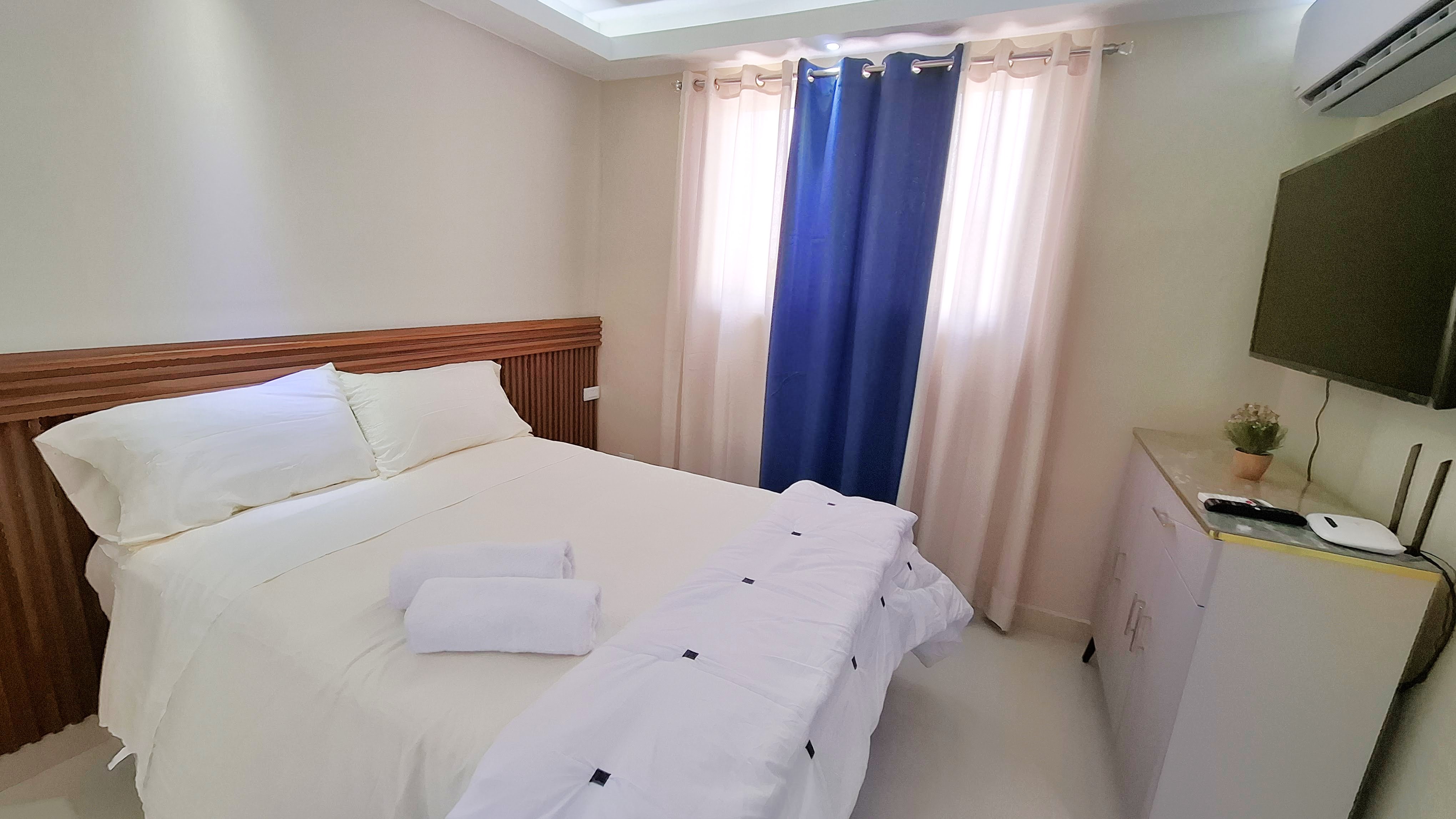 (2 pers) ✨ Estudio Moderno con Jacuzzi 🛁 + Terraza Privada con BBQ 🍖🌴