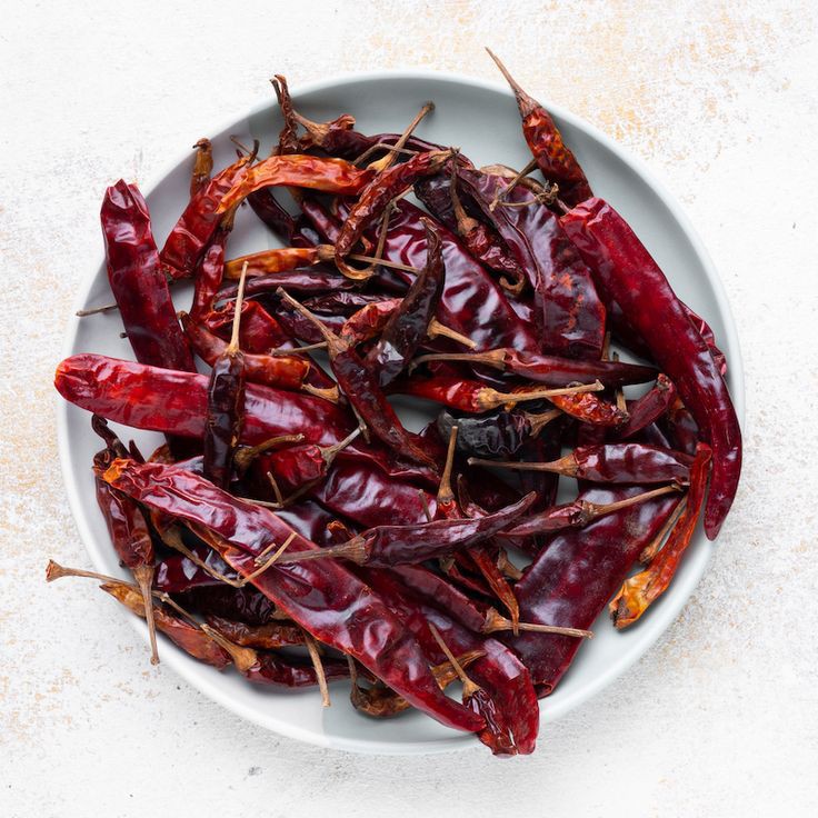 Sabut Mirch Kashmiri red chillies