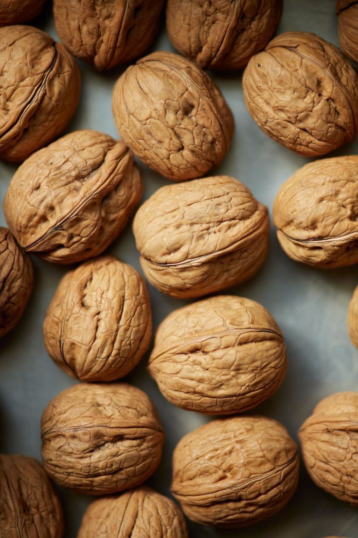 Akhrot Whole Walnuts