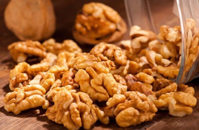 Akhrot giri Shelled Walnuts