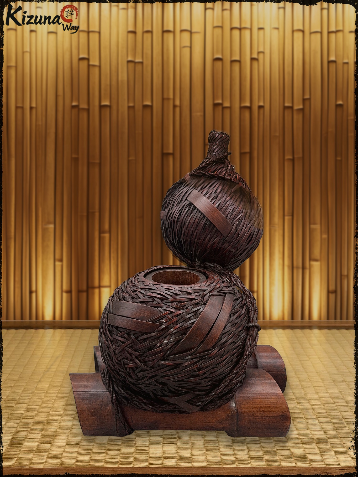 Vintage Japanese Bamboo Gourd-Shaped Flower Basket (Hanakago 花籠)