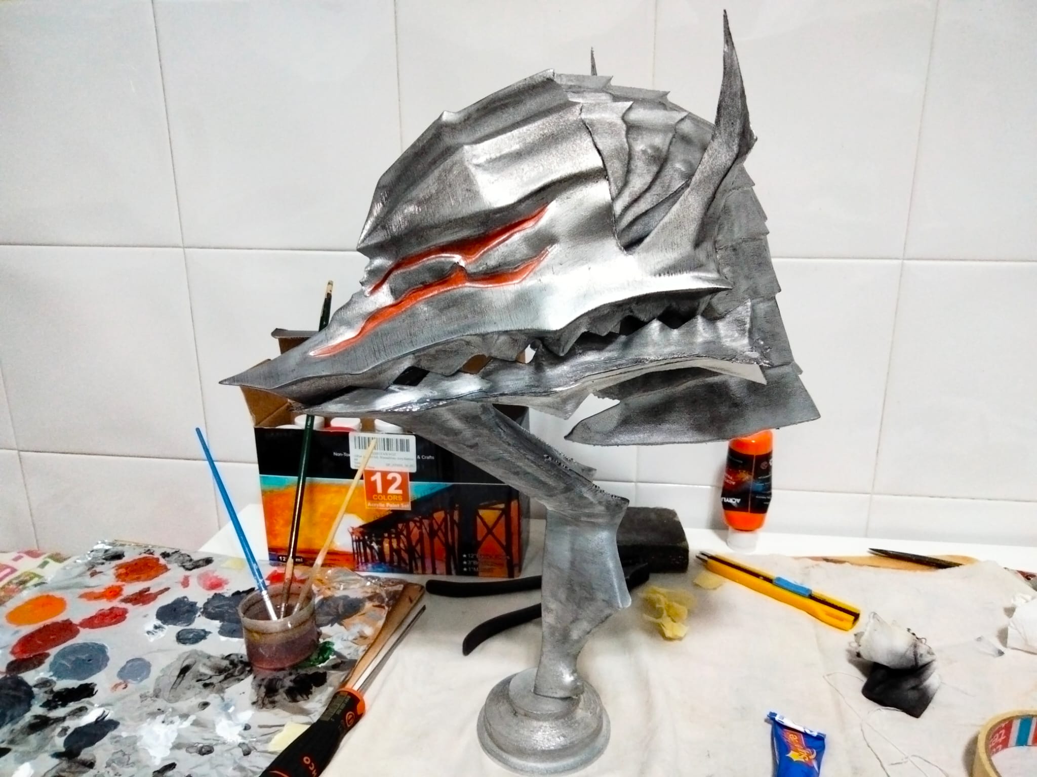 Escultura casco Berserk