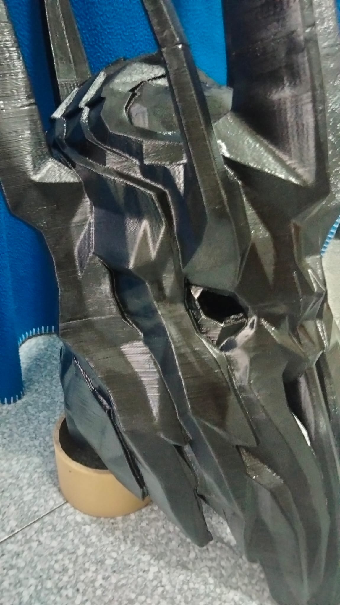 casco sauron el señor de los anillos