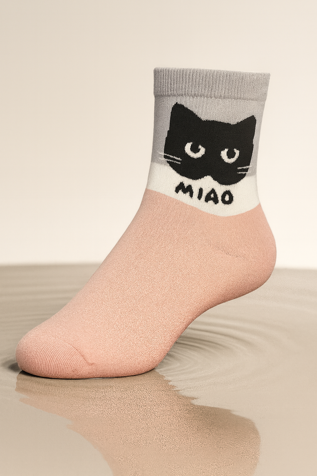 Meia com estampa de gato
