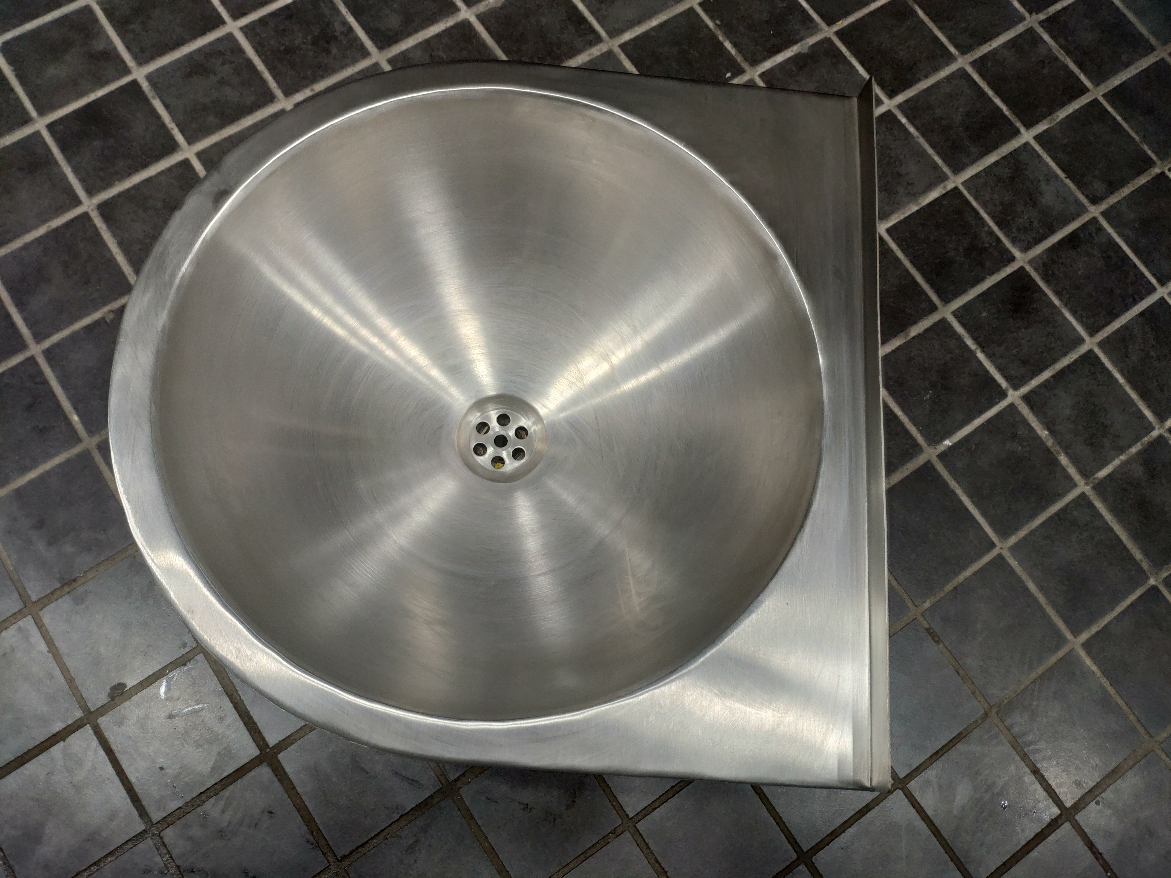 Stainless Steel Wall-Mounted Wash Basin DE-L438