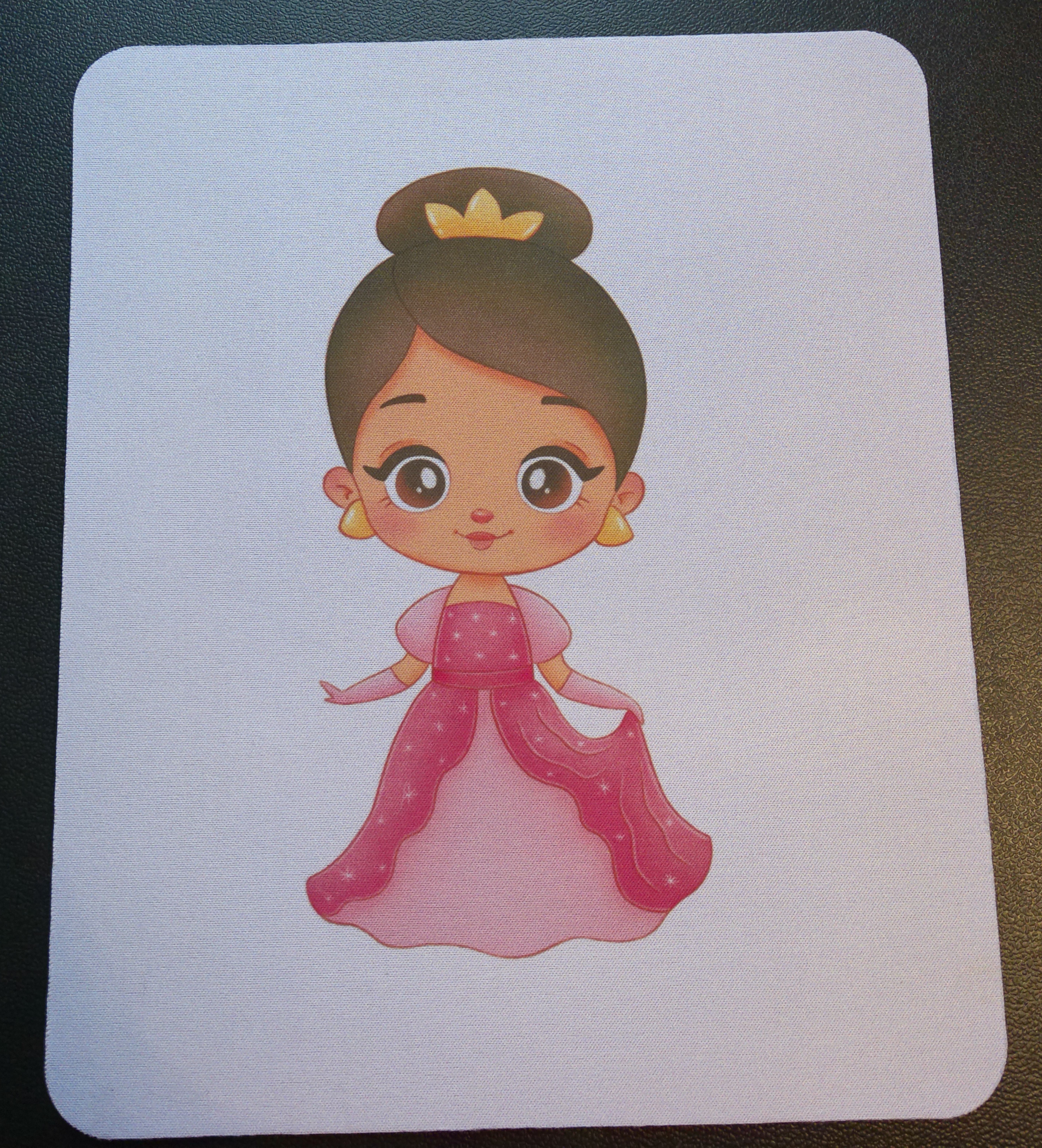 Mousepad with design of princess in pink dress