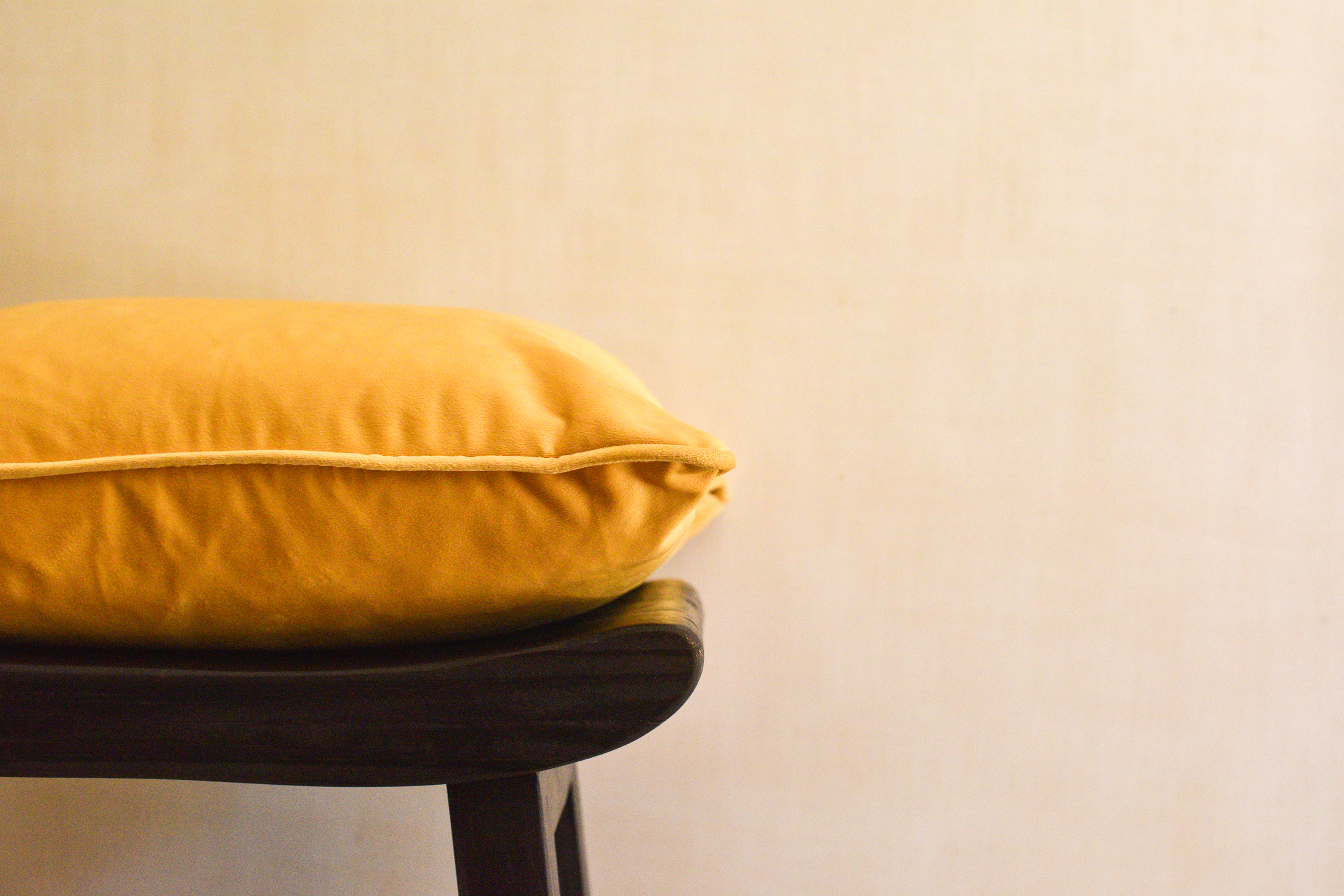 Funda Terciopelo Amarillo
