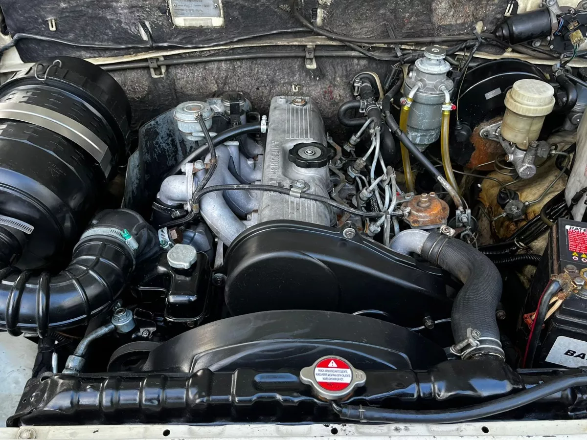 Sucata L200 Quadrada 2005 2.5 Manual 4x4 100cvs 