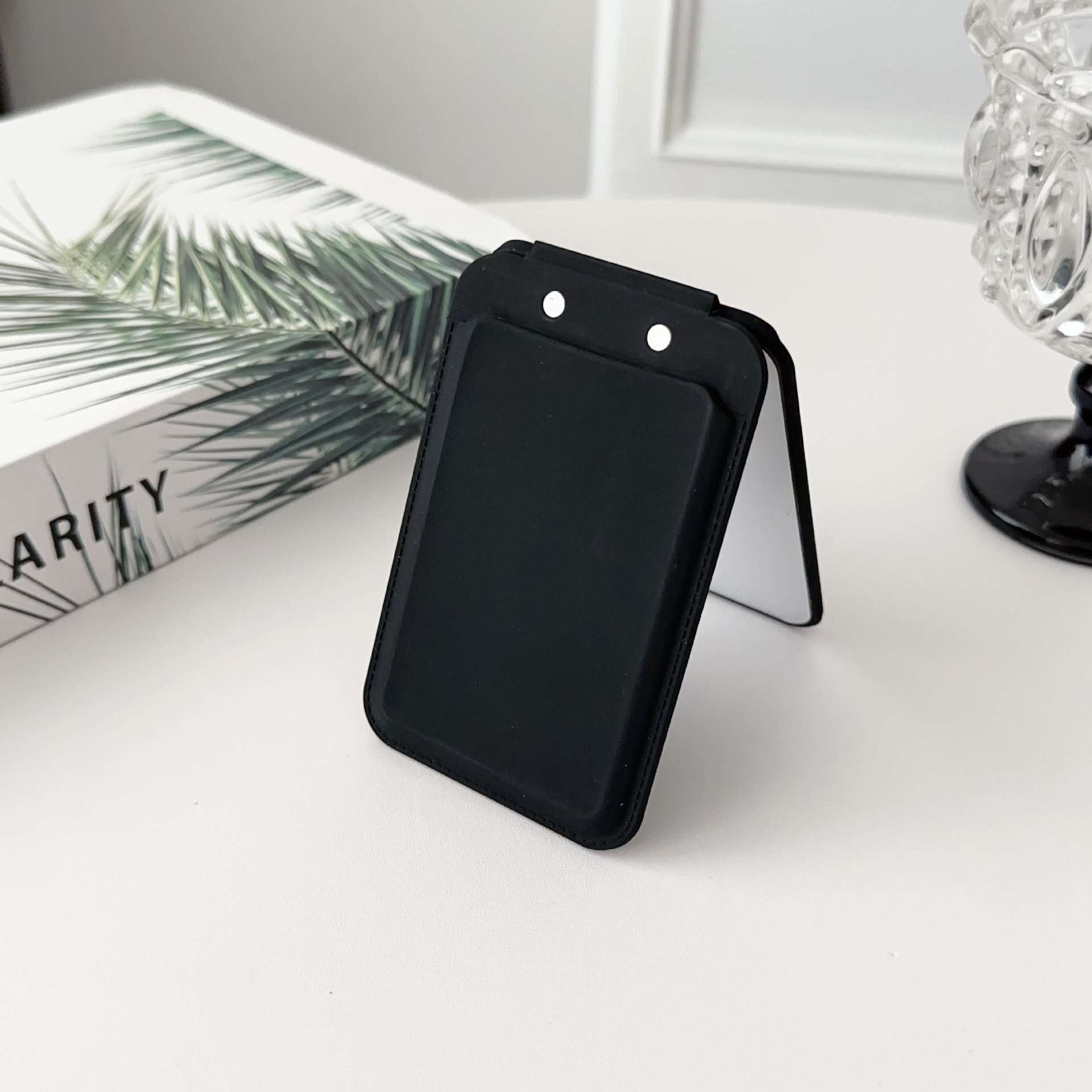magnetic cardholder with built-in mirror and stand