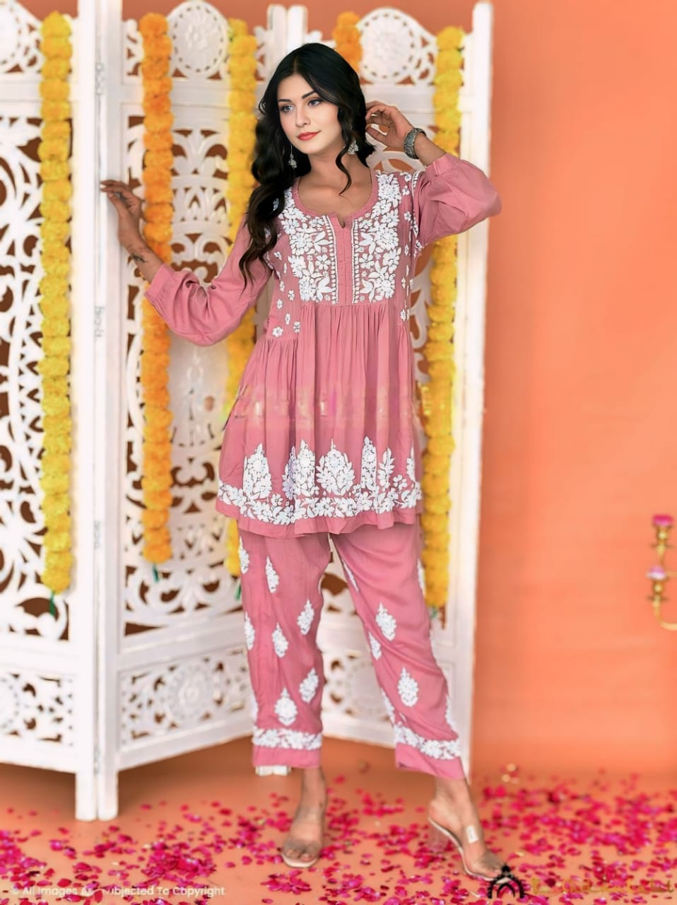 Sufiya chikankari Modal kurta Set For Women's