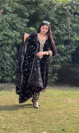 Black Embroidered Salwar Kameez