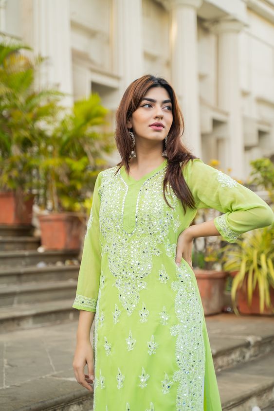 Elegant Green Embroidered Kurta