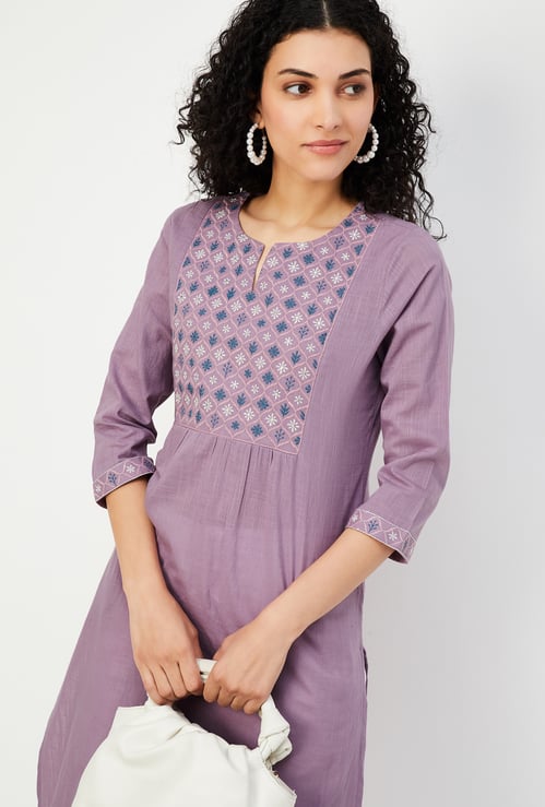Women Embroidered Straight Kurta
