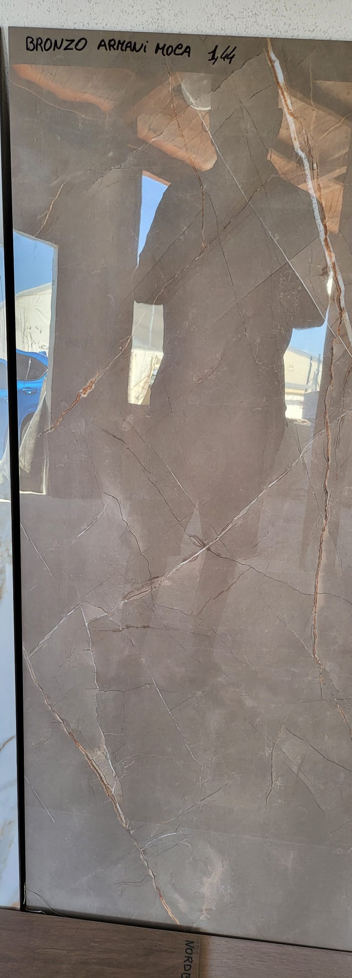 Bronzo Armani Mega Tile