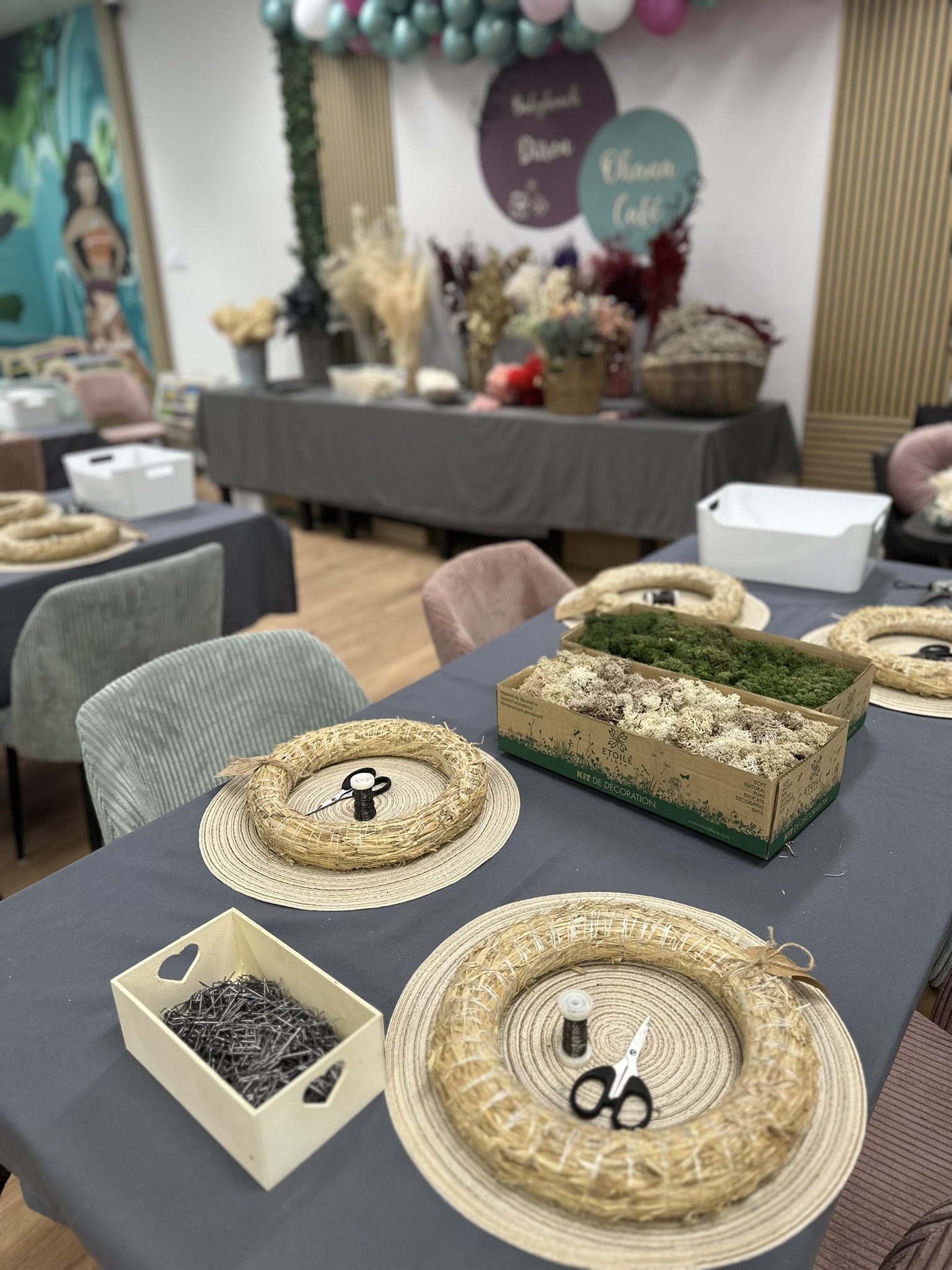 23.11.2025 | 16:00 Uhr - 19:30 Uhr | Workshop | Adventskranz