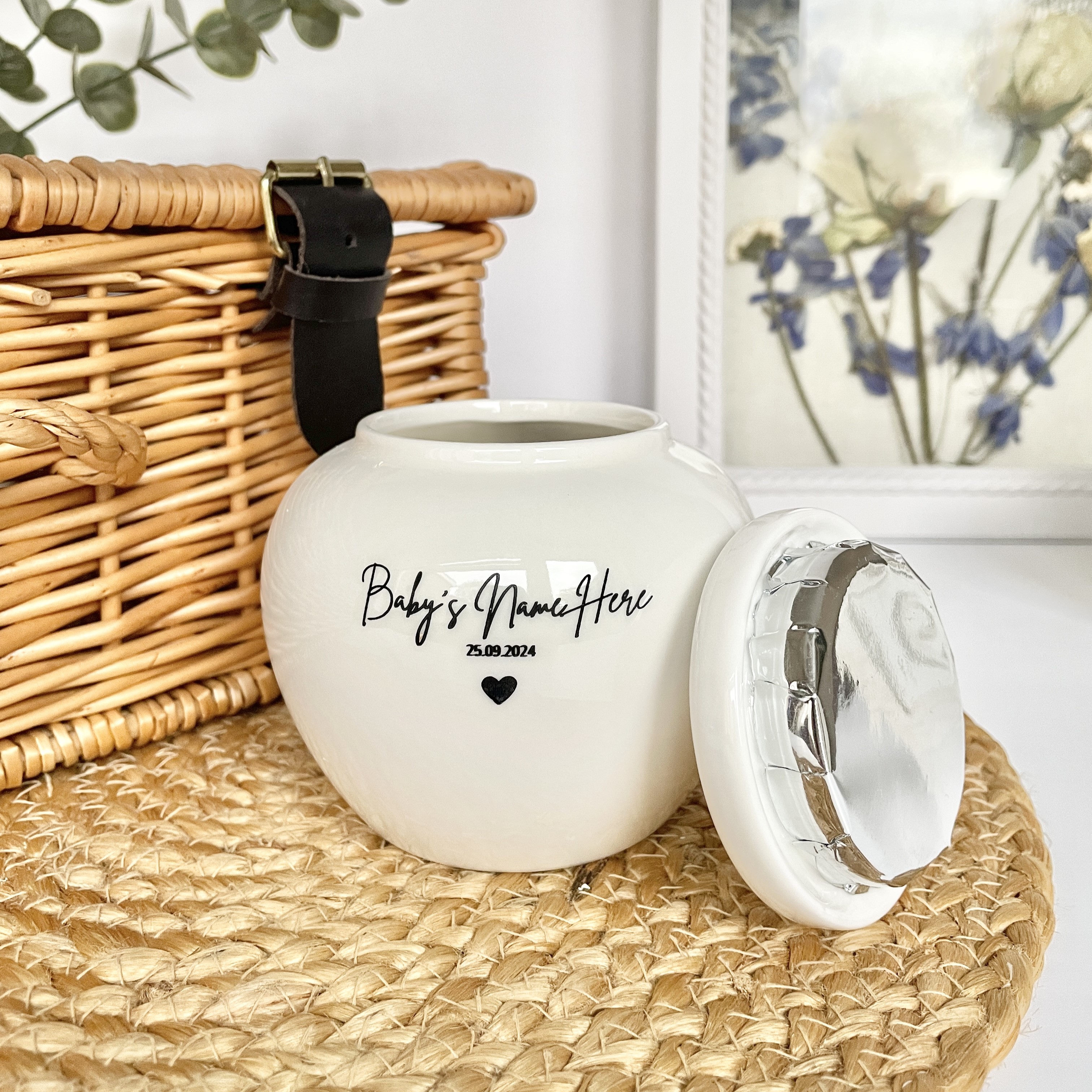 Small Bloom Urn - Personalised Ceramic Keepsake for Infant Ashes 