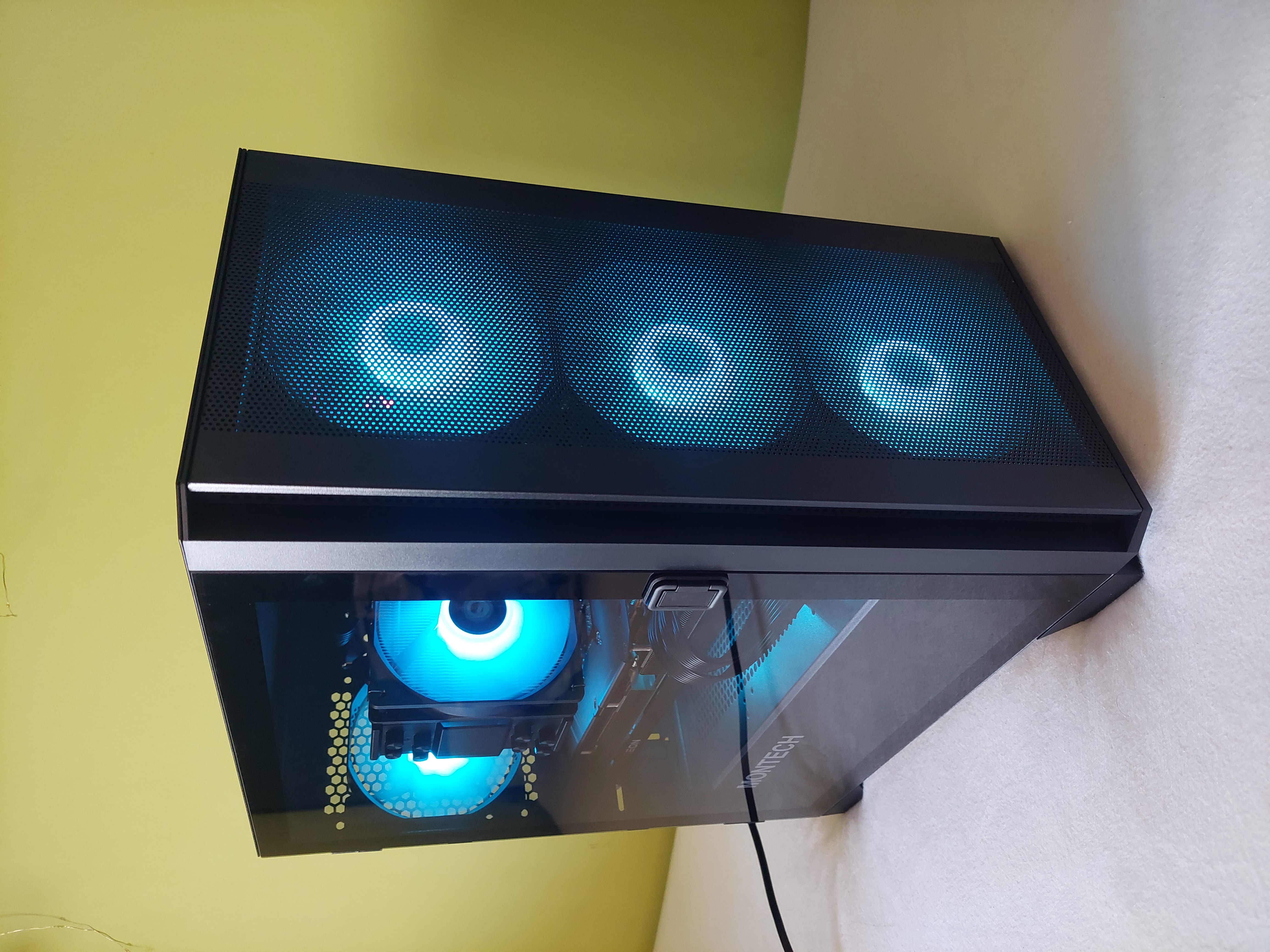 Ryzen 5 7600 & Radeon RX7800xt